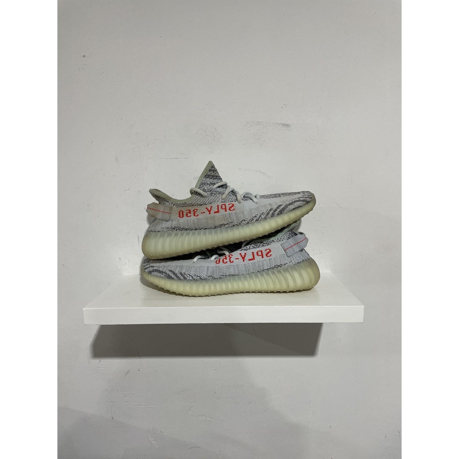 Adidas YEEZY 350 BLUE TINT SIZE 9 PREOWNED Size US 9 / EU 42 - 1 Thumbnail
