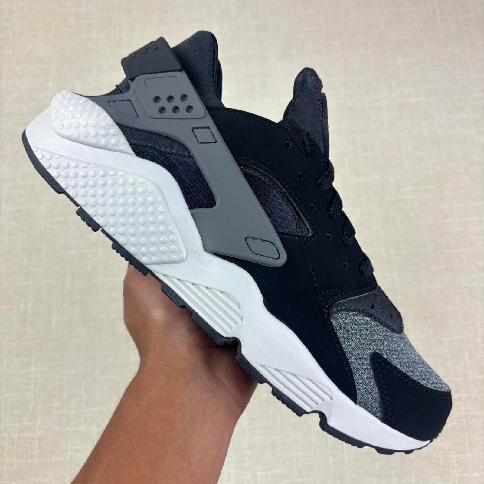 Nike 📞 2021 Nike Air Huarache “Black/Anthracite” 8.5M Size US 8.5 / EU 41-42 - 1 Thumbnail