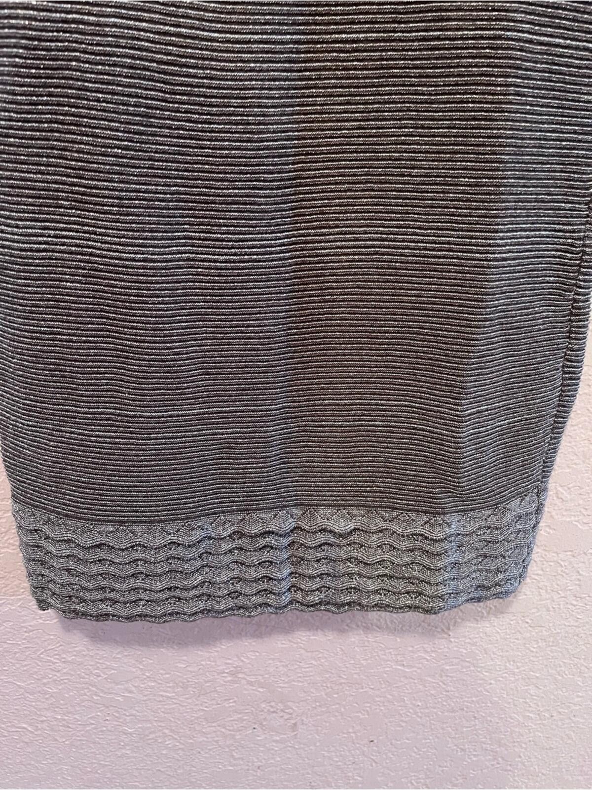 Club Monaco Moda Gray Ribbed Long-Sleeve Knit Dress Size S / US 4 / IT 40 - 6 Thumbnail