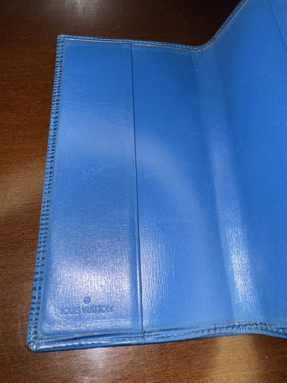 Designer × Louis Vuitton × Vintage Louis Vuitton Blue Epi Leather Elise Wallet Size ONE SIZE - 2 Thumbnail