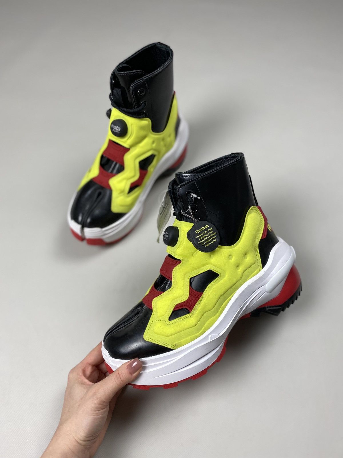 Maison Margiela × Reebok Maison Margiela Insta Pump Fury Tabi Project 0 B Sneakers Size US 7.5 / EU 40-41 - 16 Thumbnail