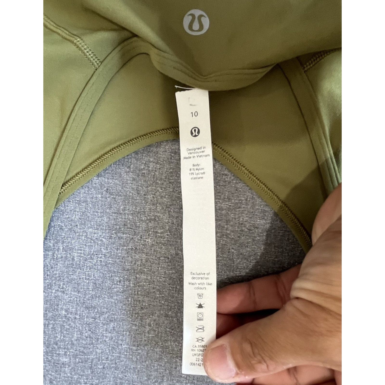 Lululemon Lululemon Align T-Shirt Olive Short Sleeve Crop Top Sze 10 Size L / US 10 / IT 46 - 5 Thumbnail