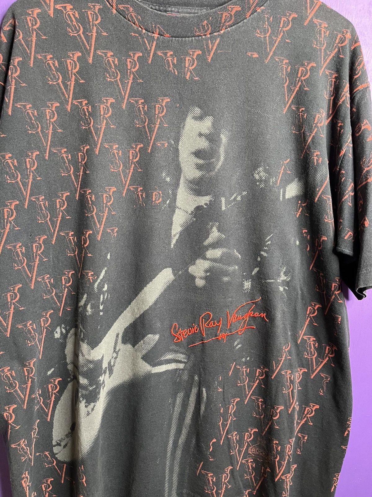 Band Tees × Vintage Vintage 90s Stevie Ray Vaughan AOP tour t-shirt Size US XL / EU 56 / 4 - 3 Thumbnail