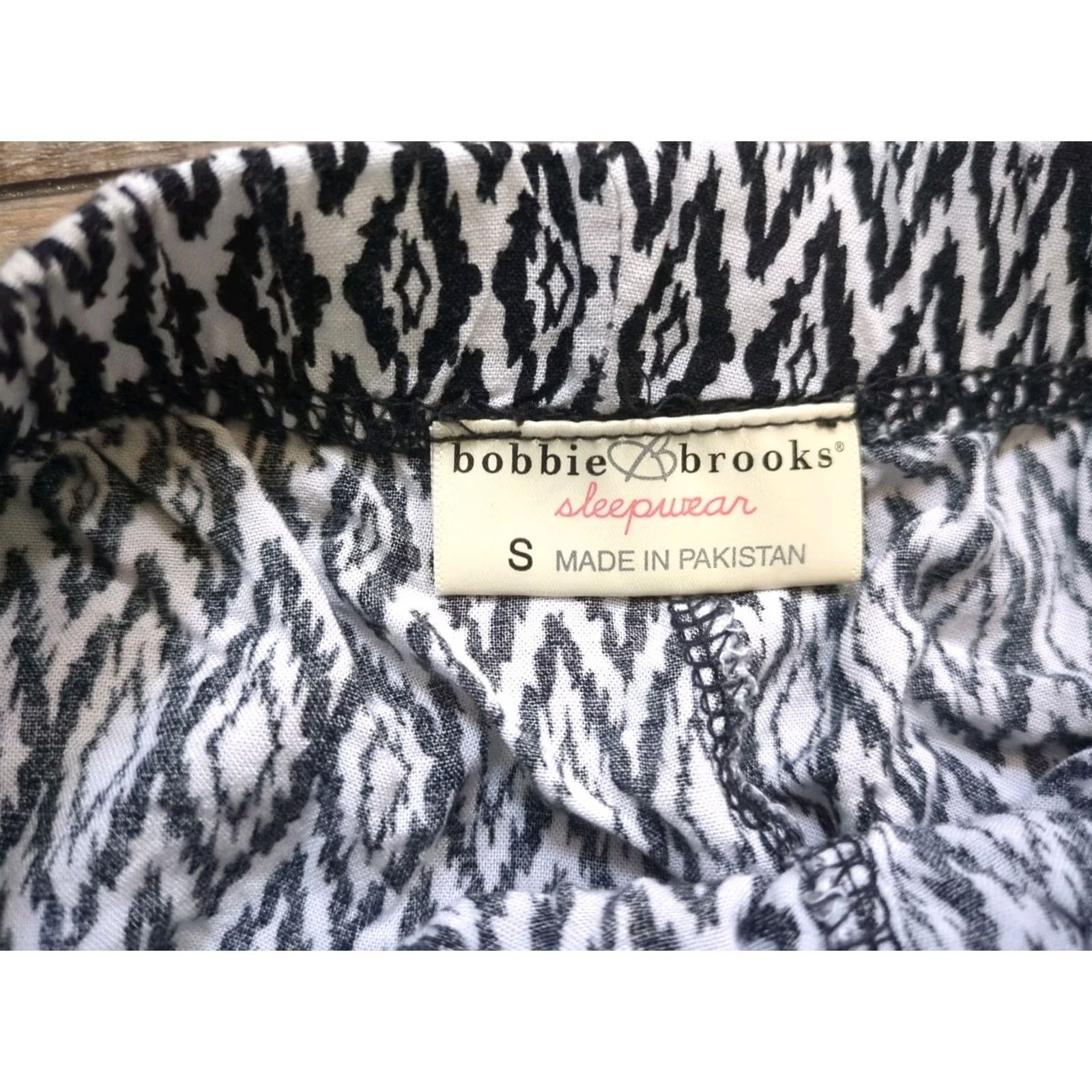 Vintage Bobbie Brooks Sleep Shorts Women's S Black Diamond Pattern Sleepwear Shorts Womens S Black Diamond Pattern Size 28" / US 6 / IT 42 - 3 Thumbnail