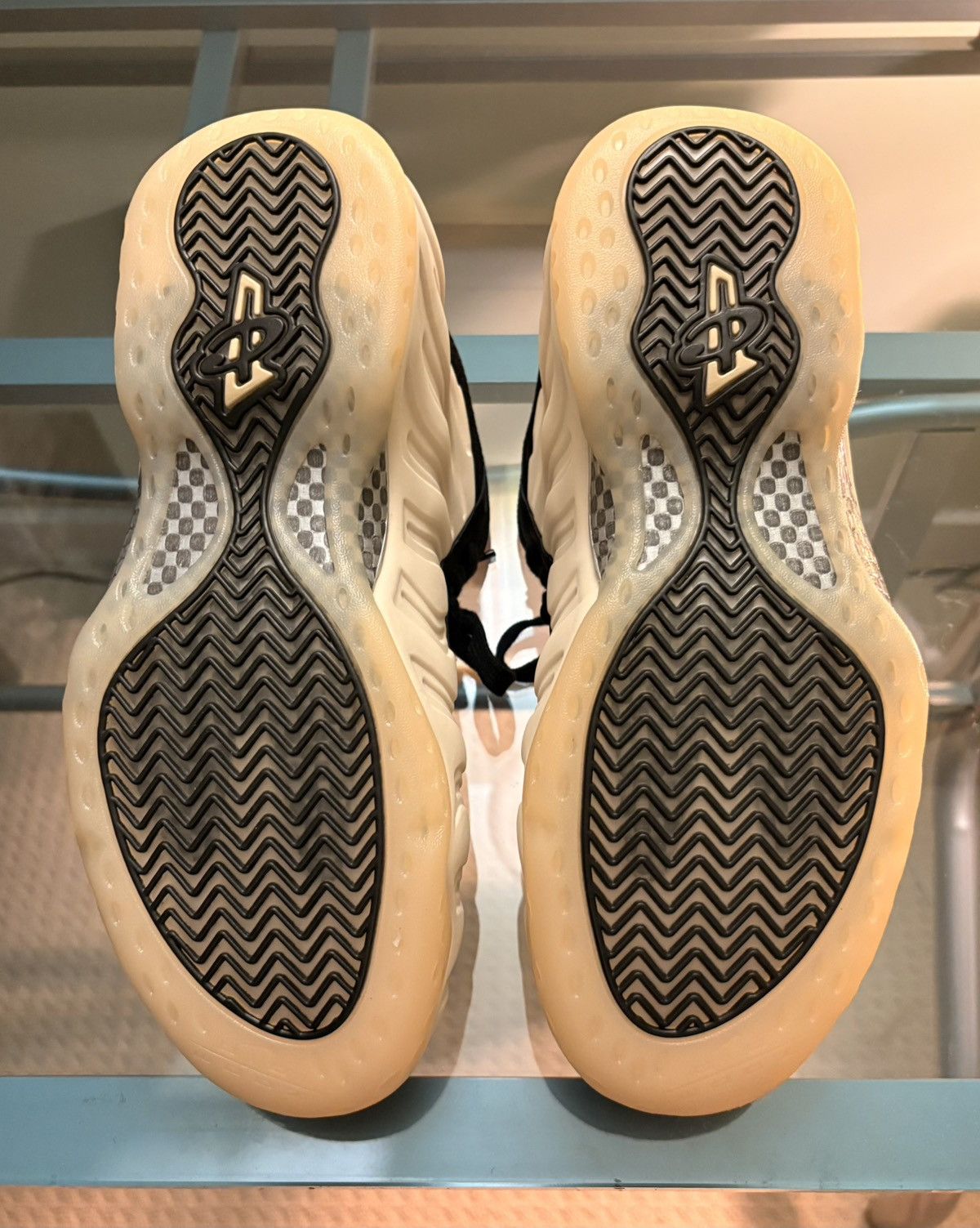 Nike Nike Foamposite One Size US 9 / EU 42 - 7 Thumbnail