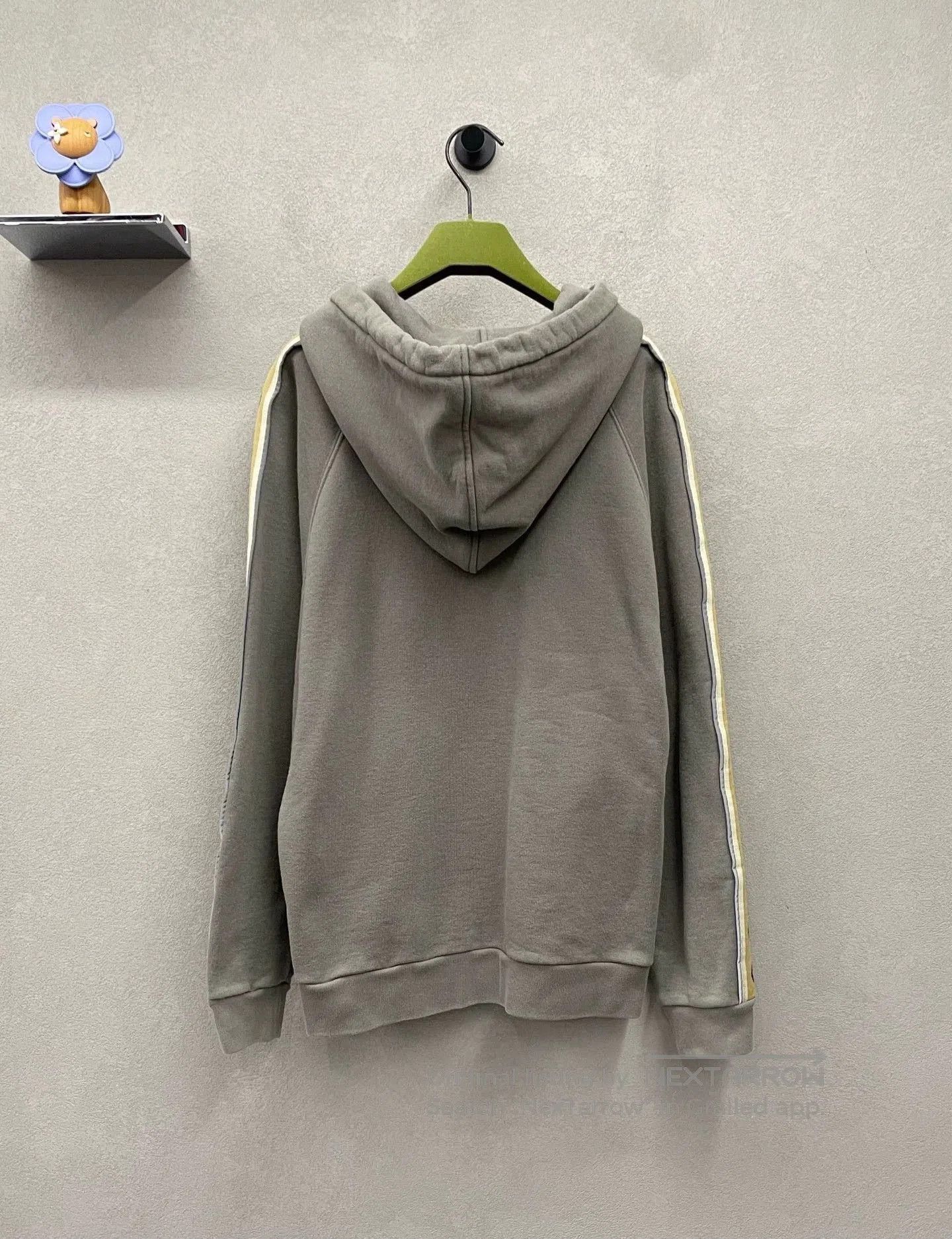 Gucci gucci gray brown hooded long sleeve sweatshirt. Size US XS / EU 42 / 0 - 2 Thumbnail