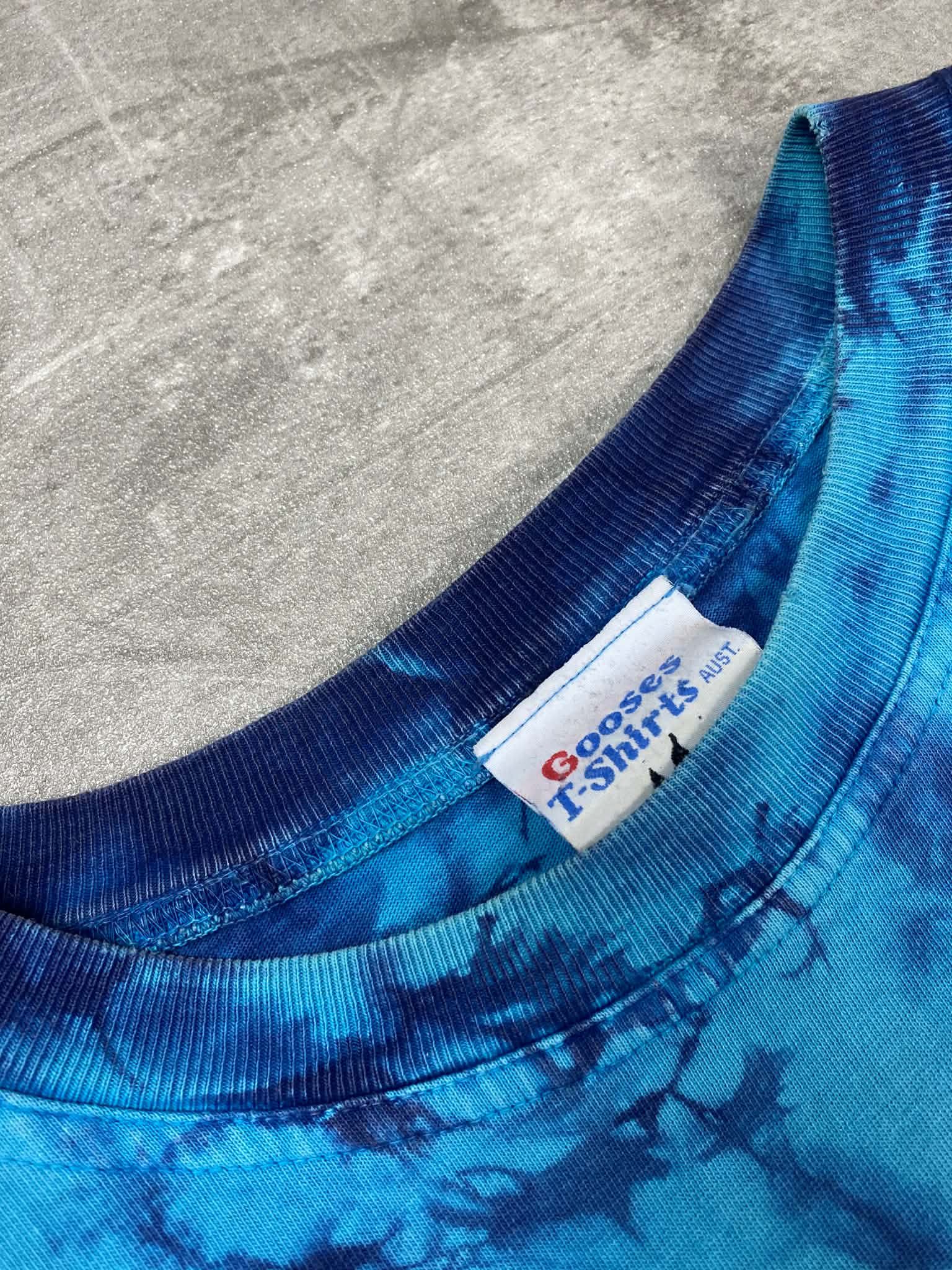 Vintage Vintage Blue Tie-dye T-shirt Bottlenose Dolphins Distressed Size US XXL / EU 58 / 5 - 13 Thumbnail