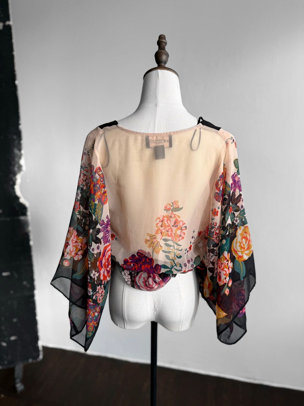H&M H&M Conscious Sheer Floral Kimono Sleeve Peplum Blouse Top Size S / US 4 / IT 40 - 2 Thumbnail