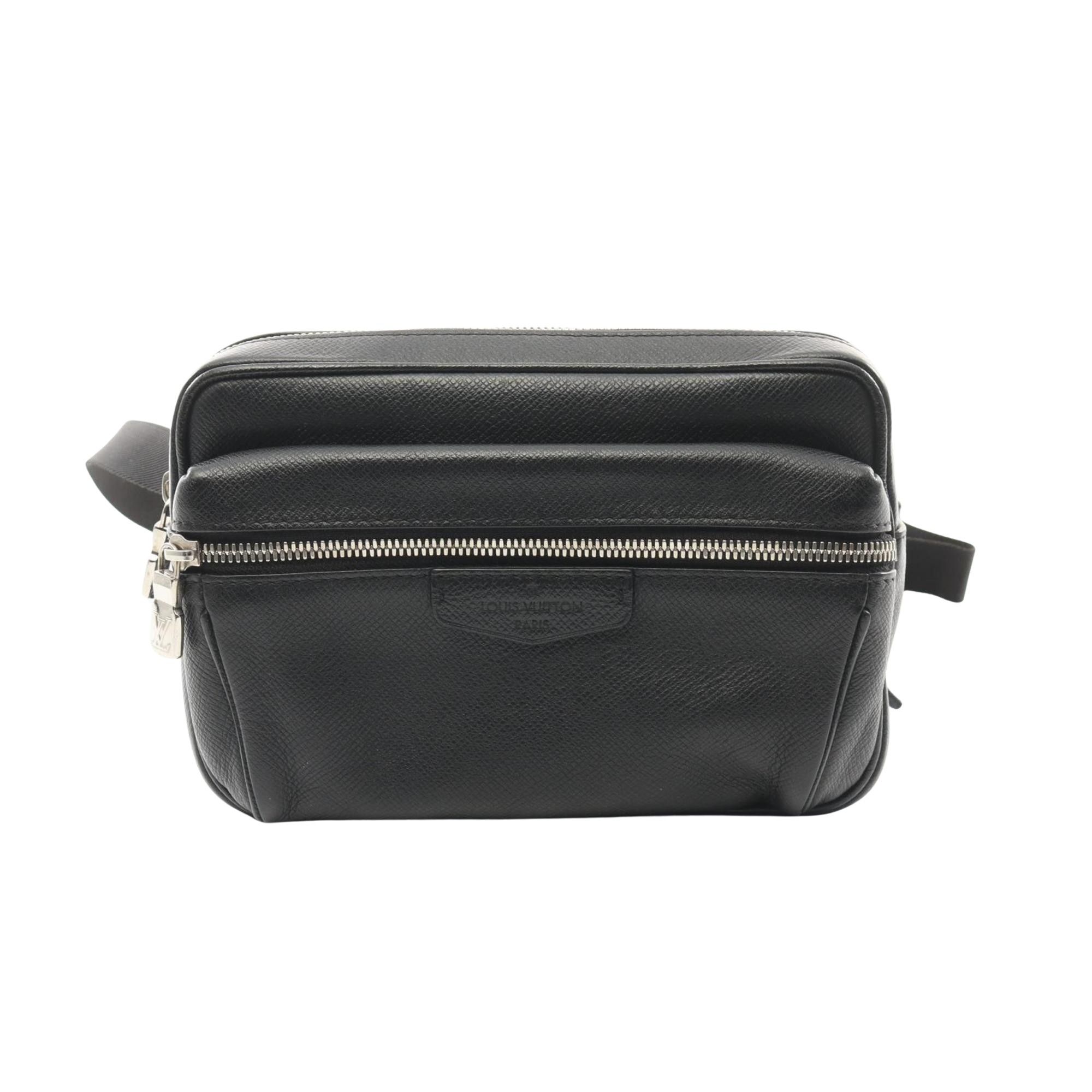 Louis Vuitton Louis Vuitton Outdoor clutch Size ONE SIZE - 1 Thumbnail