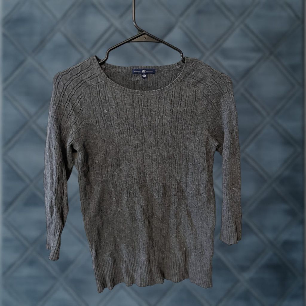 Gap VINTAGE Gap Womens Gray Cable Knit Sweater Pullover Sz Small Crew Neck All Seasons Women Size S / US 4 / IT 40 - 1 Thumbnail