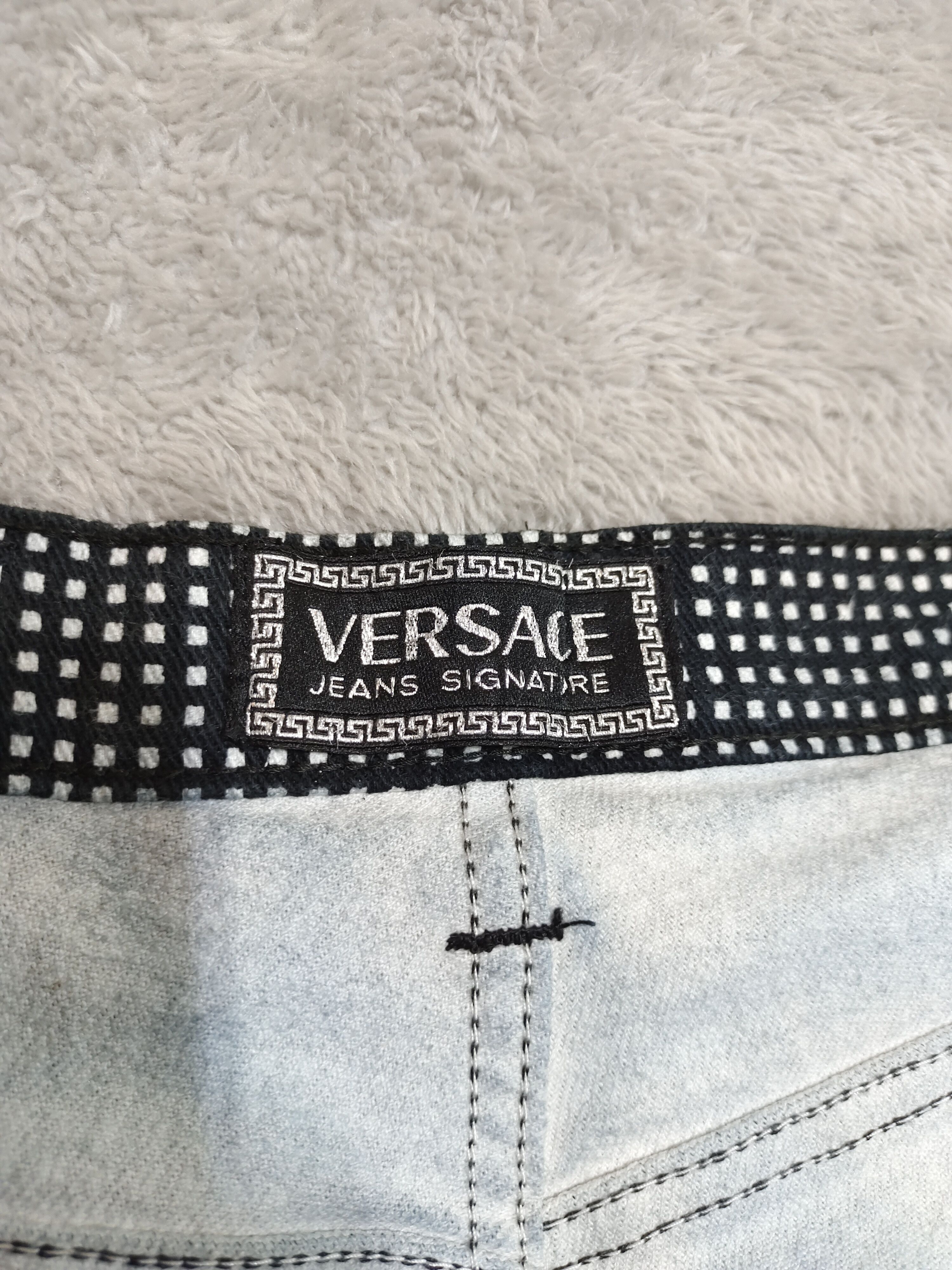 Versace VERSACE JEAN SIGNATURE BLACK AND WHITE MADE IN ITALY Size US 30 / EU 46 - 13 Thumbnail