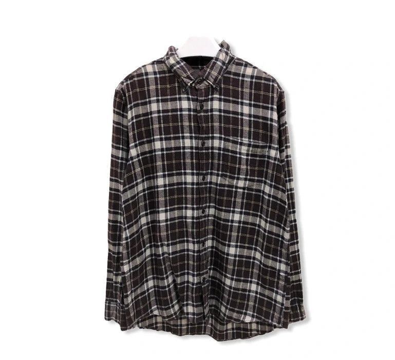 image of Vintage Gap Plaid Tartan Flannel Shirt, Men's (Size Medium)