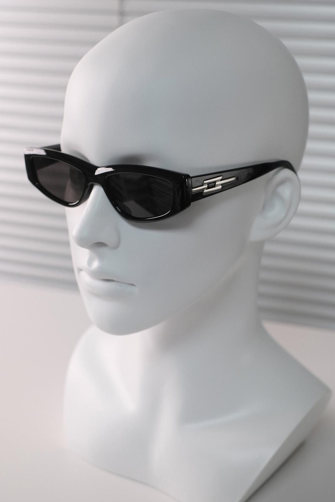 Japanese Brand Vintage Y2k Avant Garde Cat Eye Green Sunglasses Unisex OS Size ONE SIZE - 1 Thumbnail