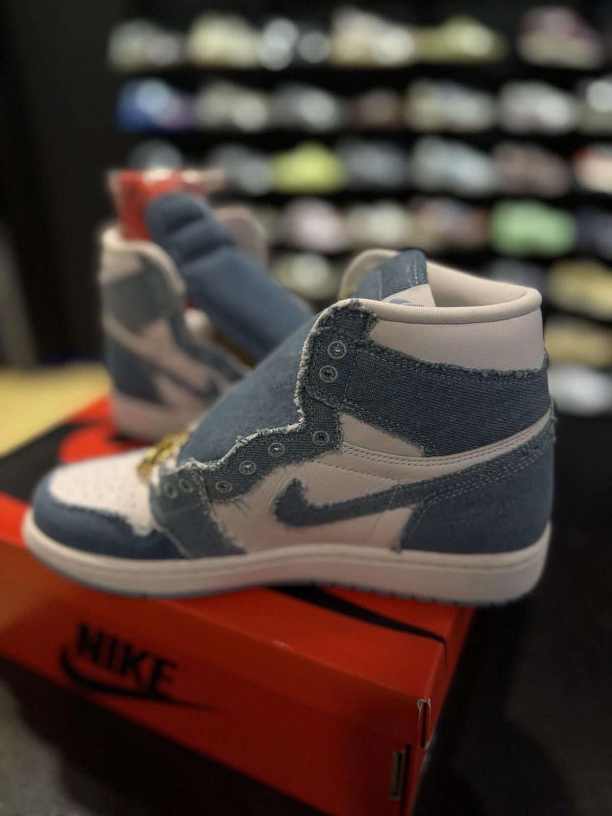 Nike Nike Air Jordan 1 Mid SE Denim Blue White Women’s 8.5 Men 7 Size US 8.5 / IT 38.5 - 11 Thumbnail