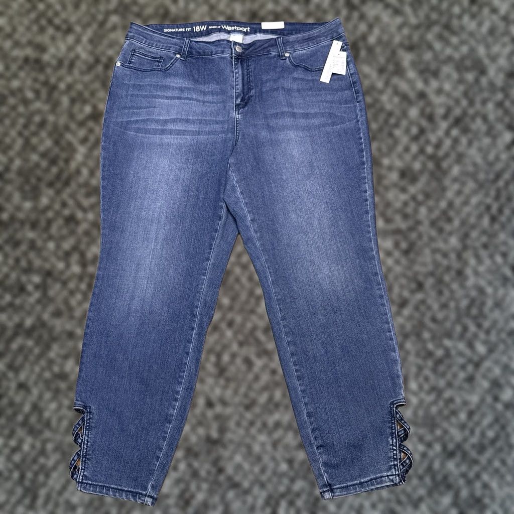 Vintage Westport Mid Rise Ankle Jeans Womens 18W Signature Fit New Size 40" / US 18 - 1 Thumbnail