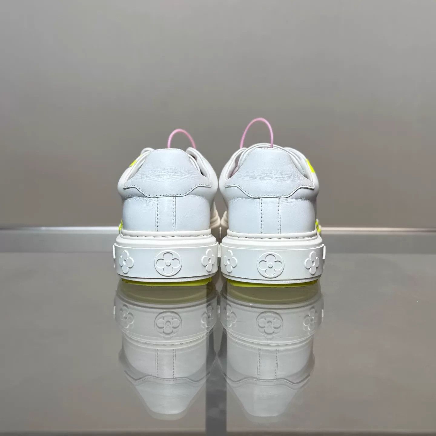 Louis Vuitton LV Time Out White Green Monogram Sneaker 36.5 98 Size US 6 / IT 36 - 3 Thumbnail