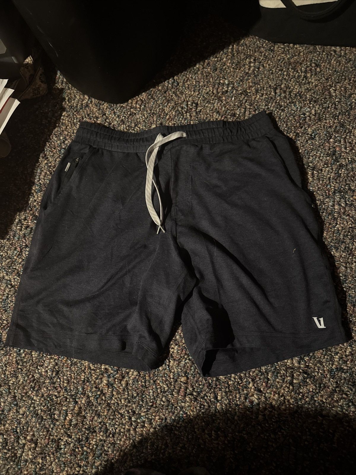 Vuori Men’s vuori shorts size medium. Dark dark blue/grey Size US 32 / EU 48 - 1 Thumbnail
