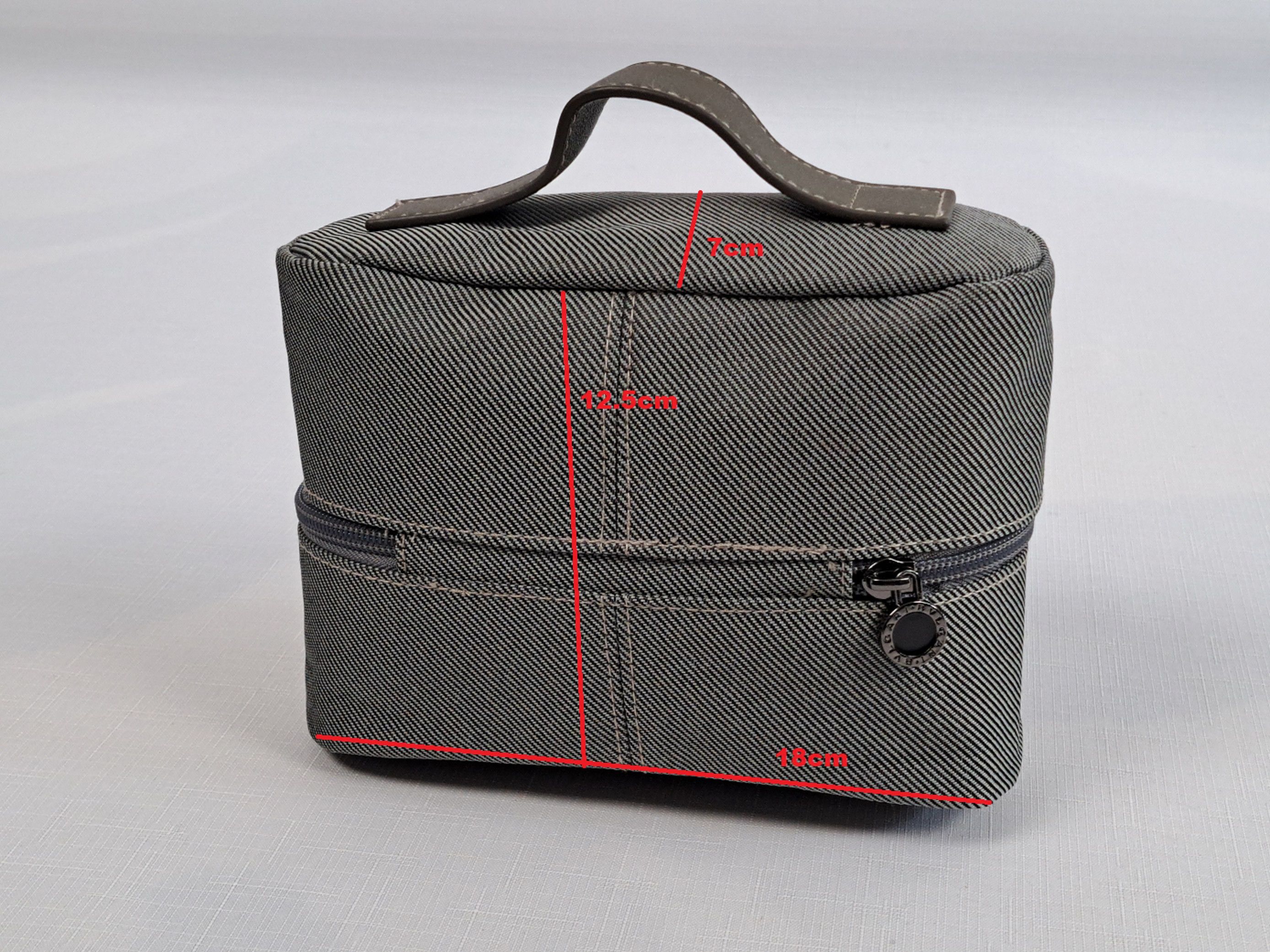 Bvlgari Bvlgari cosmetic travel/toilet bag. Size ONE SIZE - 11 Thumbnail