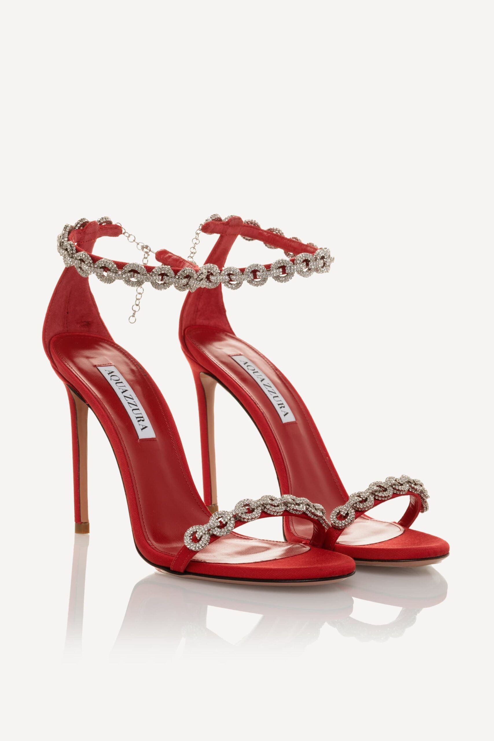 o1srvl11e1024 Heel in Red