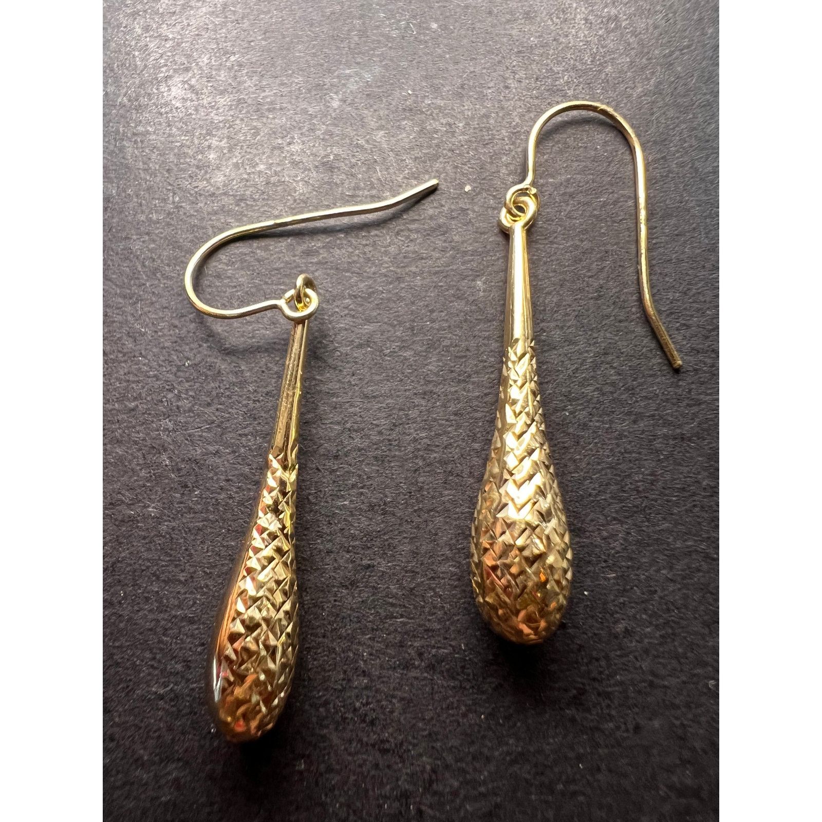 Other Turkish 10k yellow gold diamond cut teardrop earrings Size ONE SIZE - 1 Thumbnail