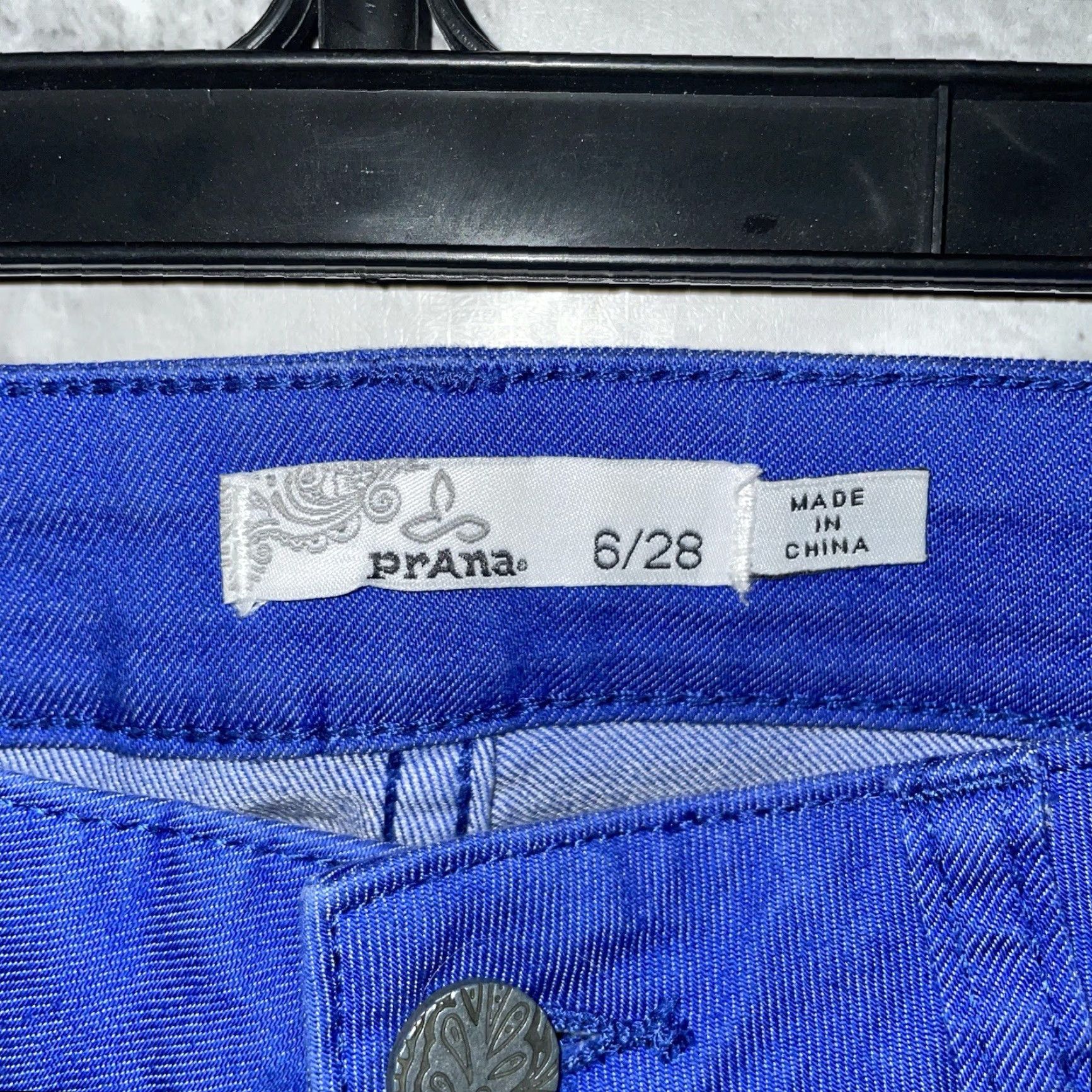 Prana PrAna Jeans Womens Size 6 Blue Cotton Blend Straight Leg Adult Regular Color Blue Jeans Women Straight 6x28 Size 28" / US 6 / IT 42 - 4 Thumbnail