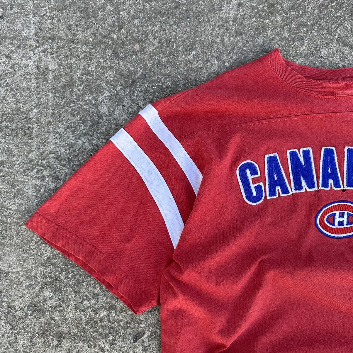 NHL × Vintage Vintage Canadiens T-shirts Big Logo Distressed Y2K Style USA Size US L / EU 52-54 / 3 - 4 Thumbnail