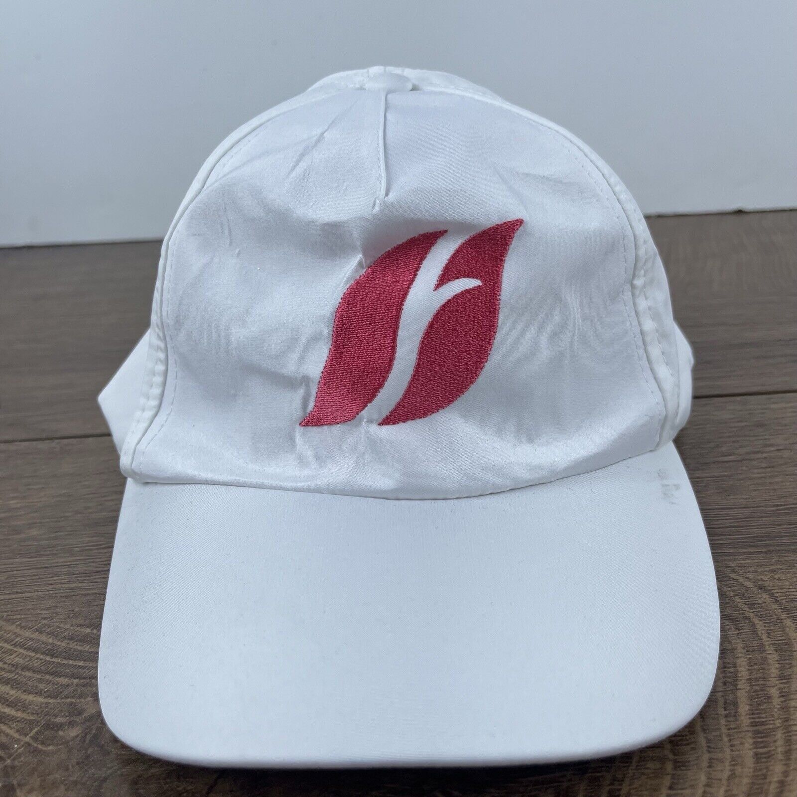 Other Farmasi Hat Farmasi Adjustable Hat White Adjustable Hat Whit Size ONE SIZE - 5 Thumbnail