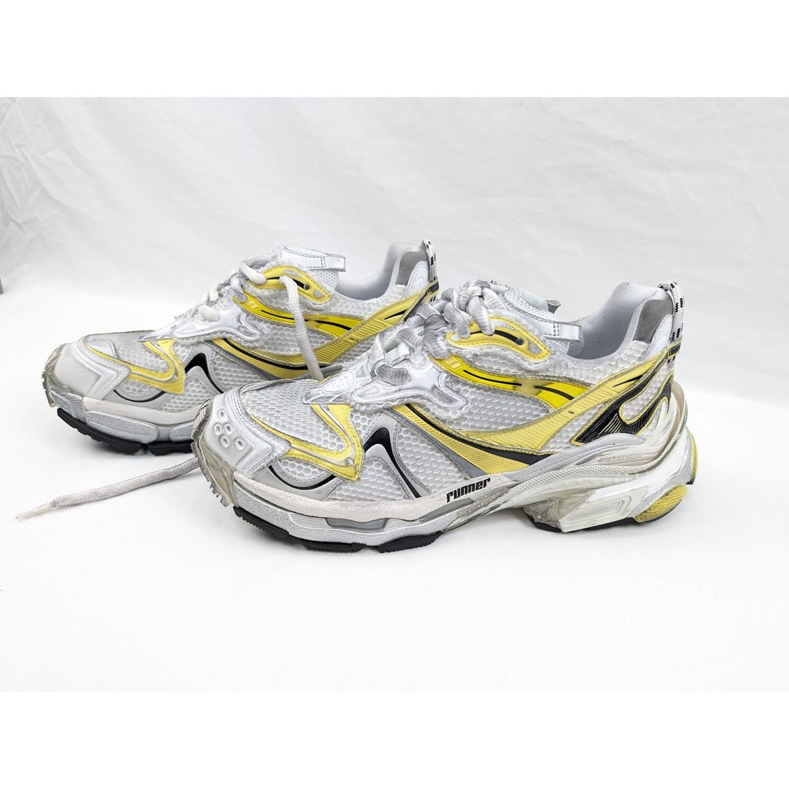 Balenciaga o1rshd1 Runners 2 Sneakers in White/Yellow/Black Size US 12 / EU 45 - 8 Thumbnail
