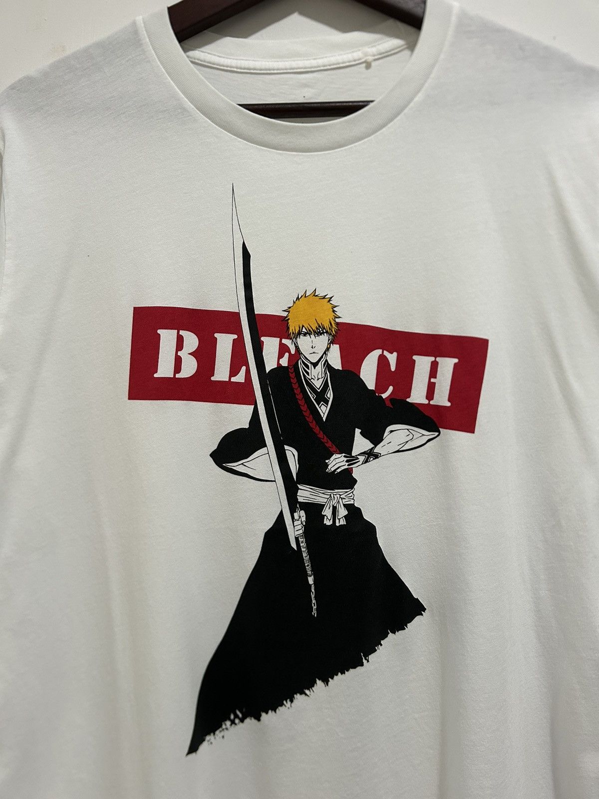 Anime Bleach Kurosaki Ichigo TYBW Arc Anime Graphic Tee Size US L / EU 52-54 / 3 - 1 Thumbnail