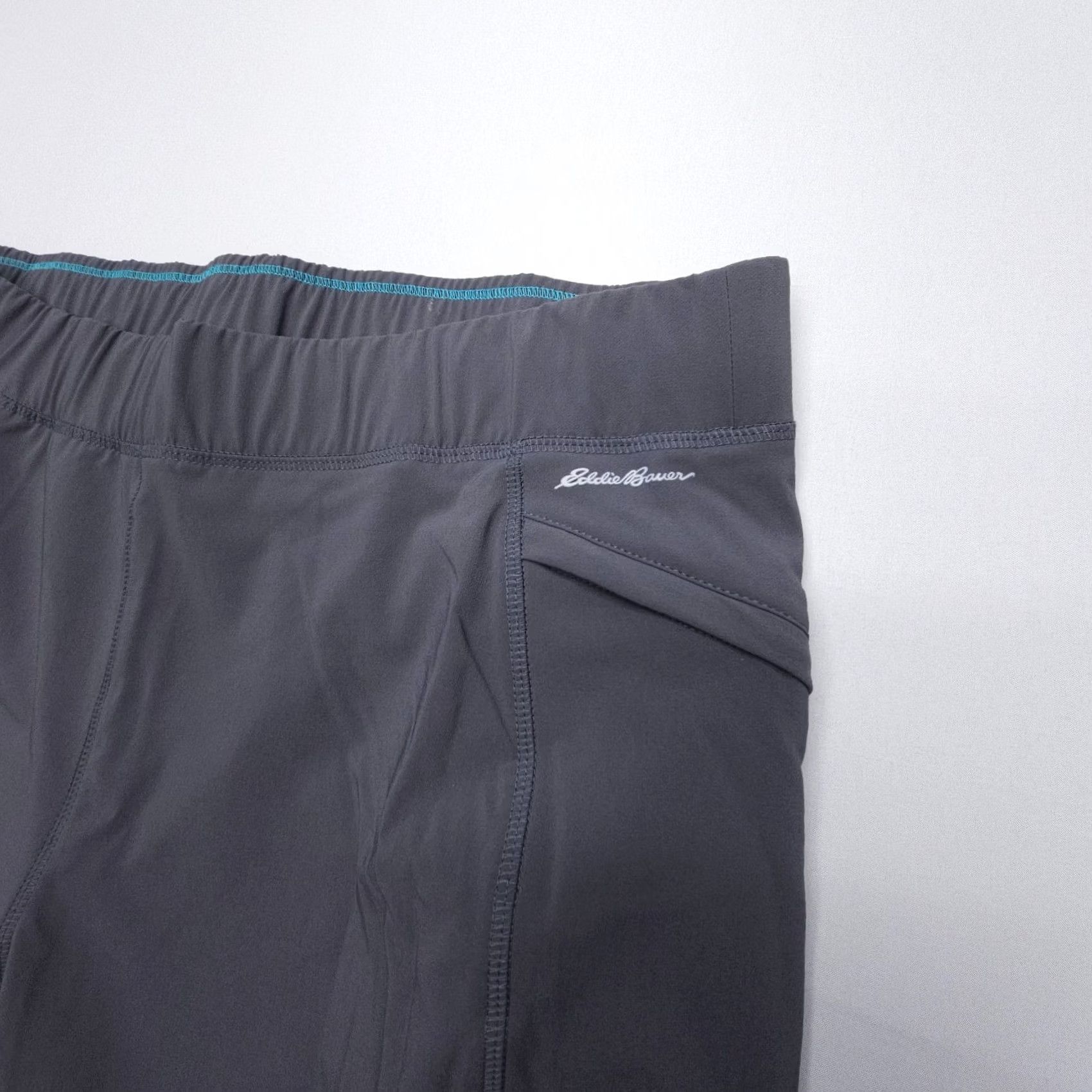 Eddie Bauer Eddie Bauer Pants Womens 16 Gray Pull Crop Hiking Travex Cargo Travel Tech Size 38" / US 16 / IT 52 - 4 Thumbnail