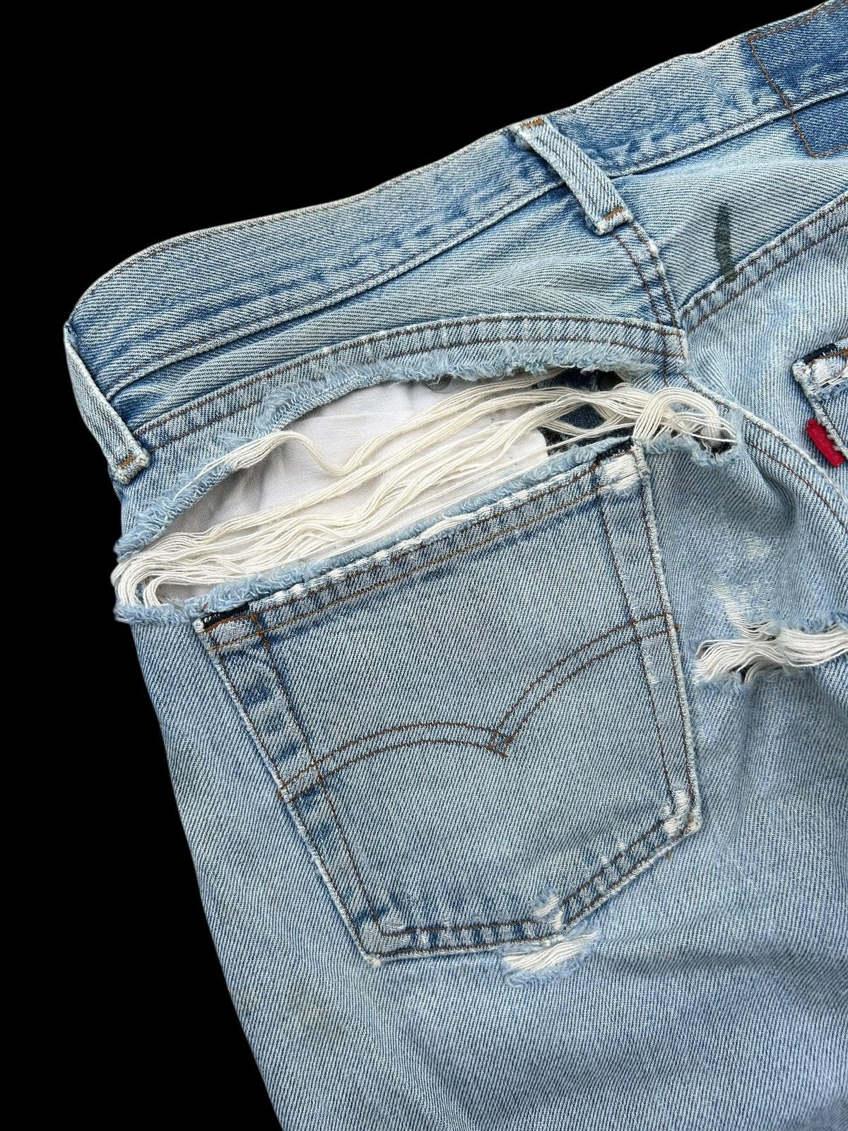 Levi's Vintage Clothing 80's THRASHED Levis 524 Selvedge Grunge Punk Denim Jeans Size US 28 / EU 44 - 15 Thumbnail