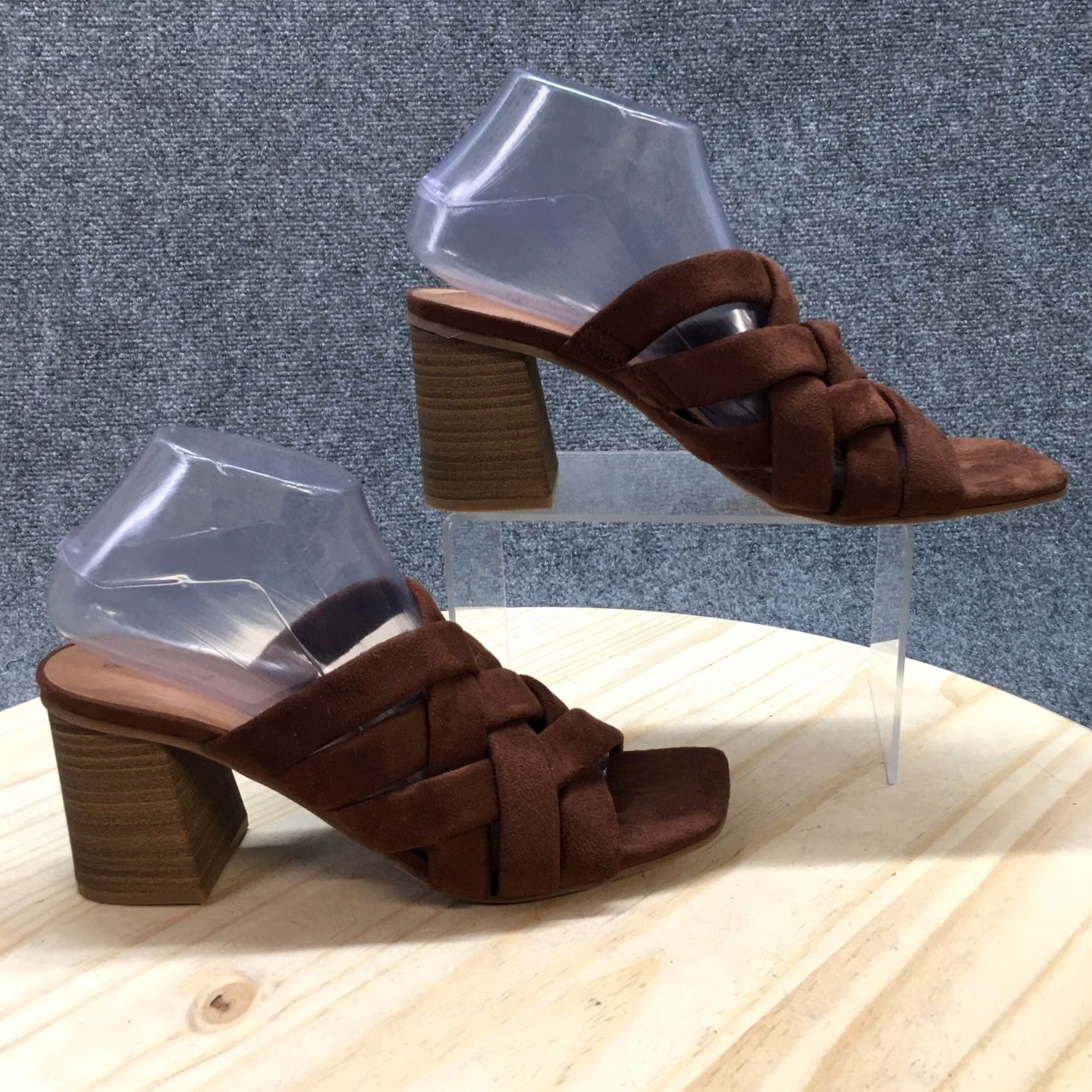Vintage Universal Thread Sandals Womens 9.5 Slides Brown Block Heels Open Toe Casual Shoes Size US 10 / IT 40 - 2 Thumbnail