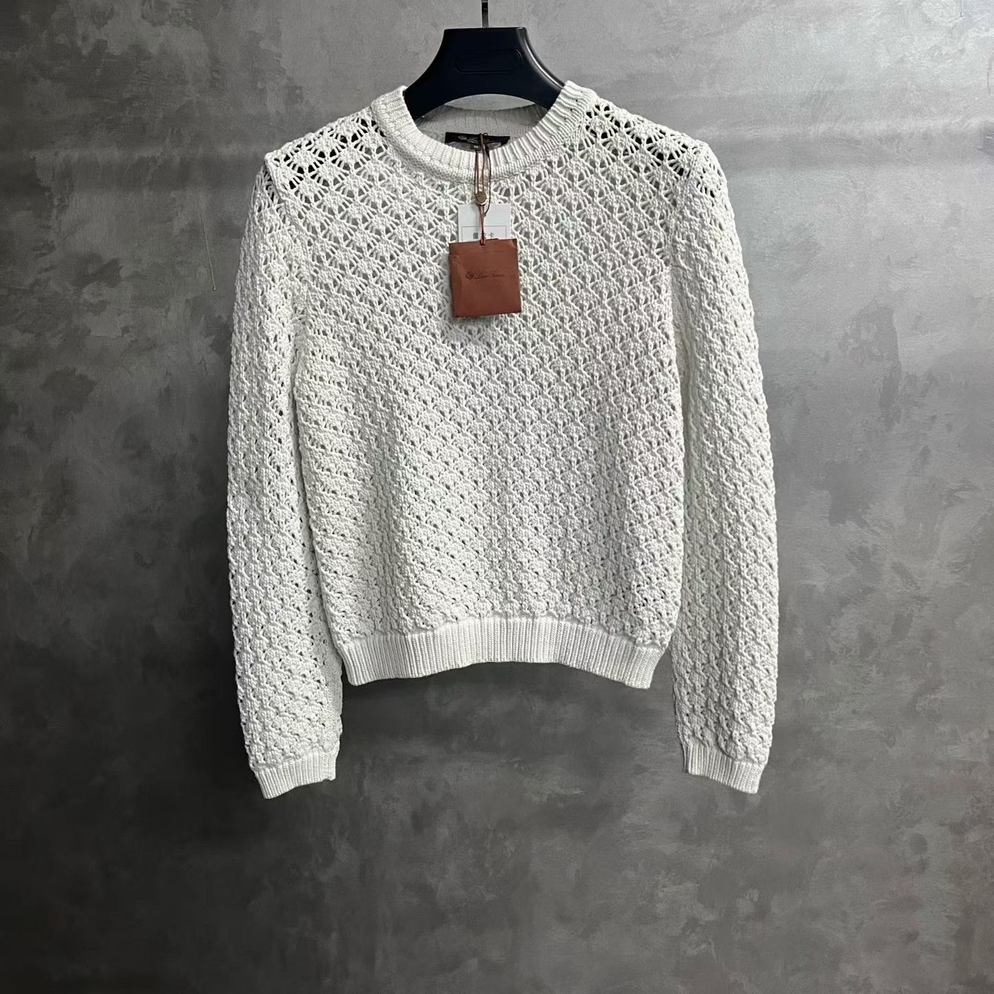 Loro Piana Loro Piana White Crewneck Sweater Size M / US 6-8 / IT 42-44 - 1 Thumbnail