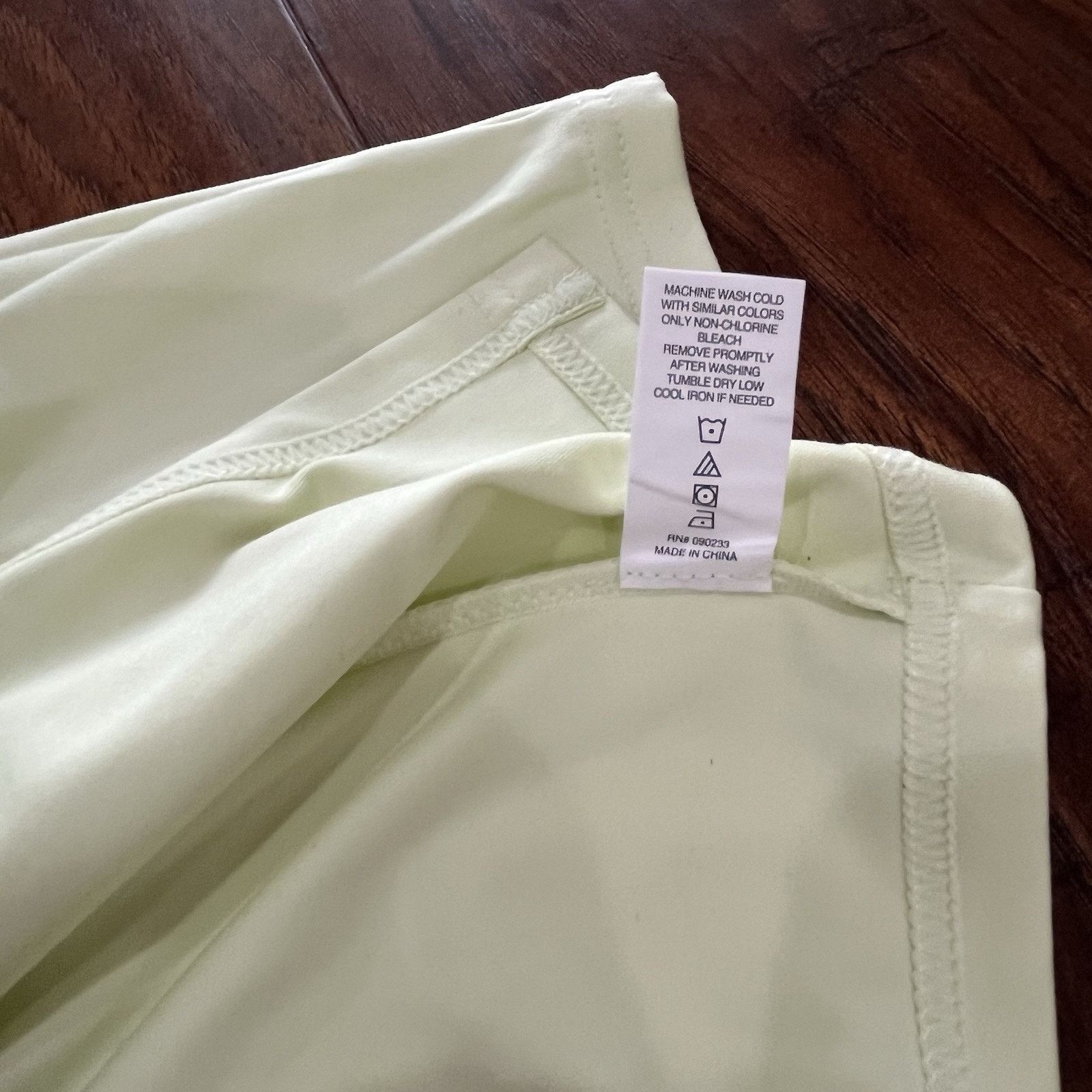 Pacsun PAC 1980 PAC WHISPER Active Neon Green Wrap Mini Skort Med Size 30" / US 8 / IT 44 - 9 Thumbnail