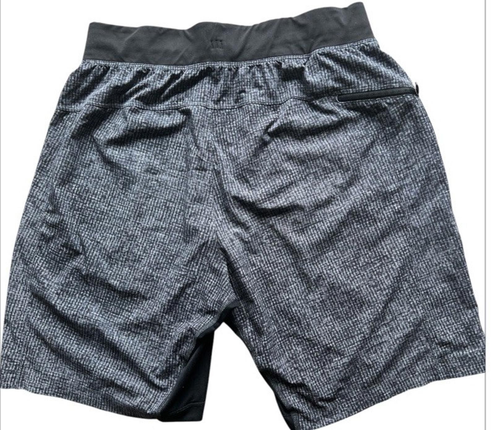 Lululemon Lululemon T.H.E. Short Linerless 9" Sz Medium Size US 32 / EU 48 - 3 Thumbnail