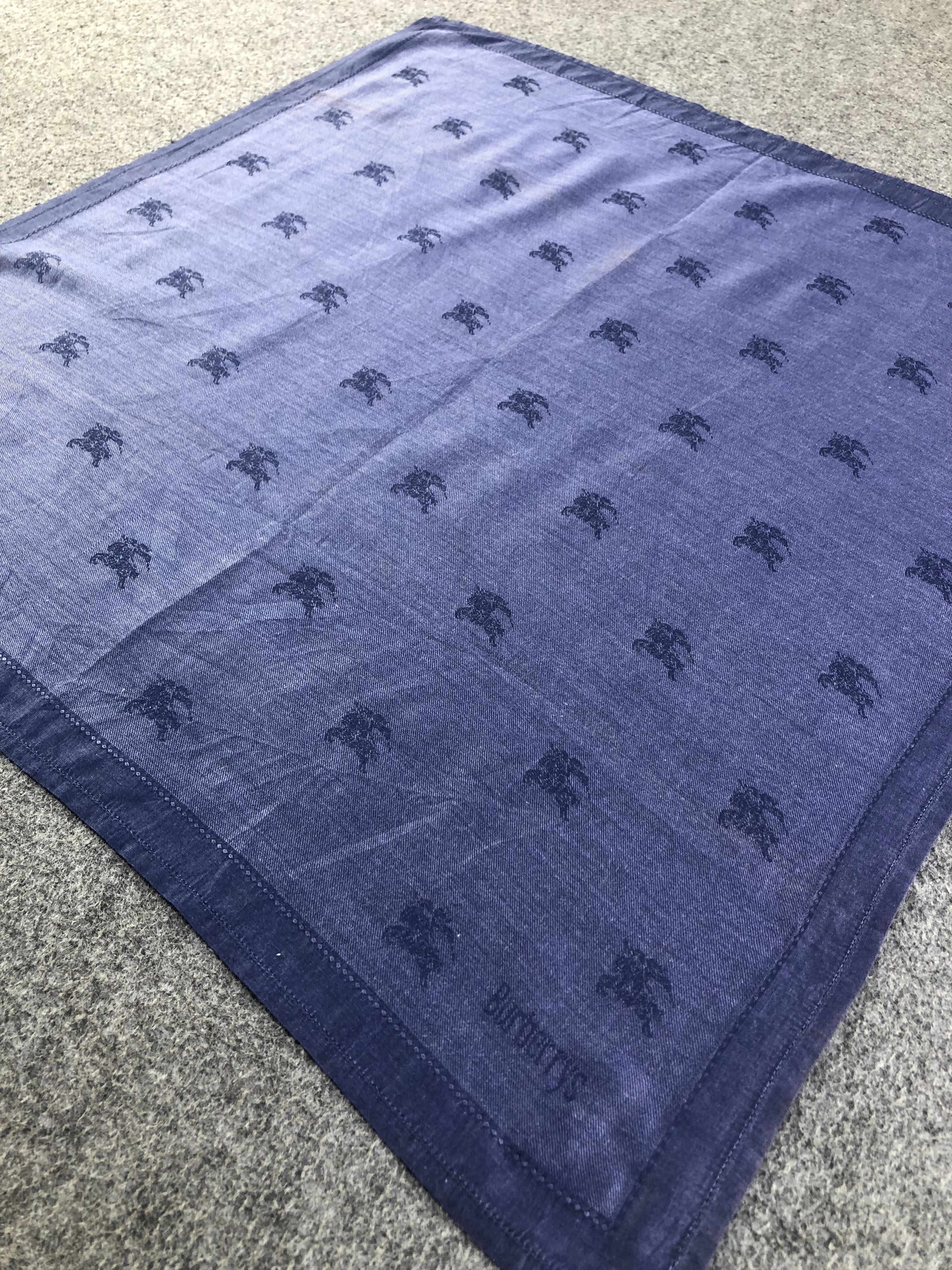Burberry Burberry Handkerchief / Bandana / Neckerchief Size ONE SIZE - 4 Thumbnail