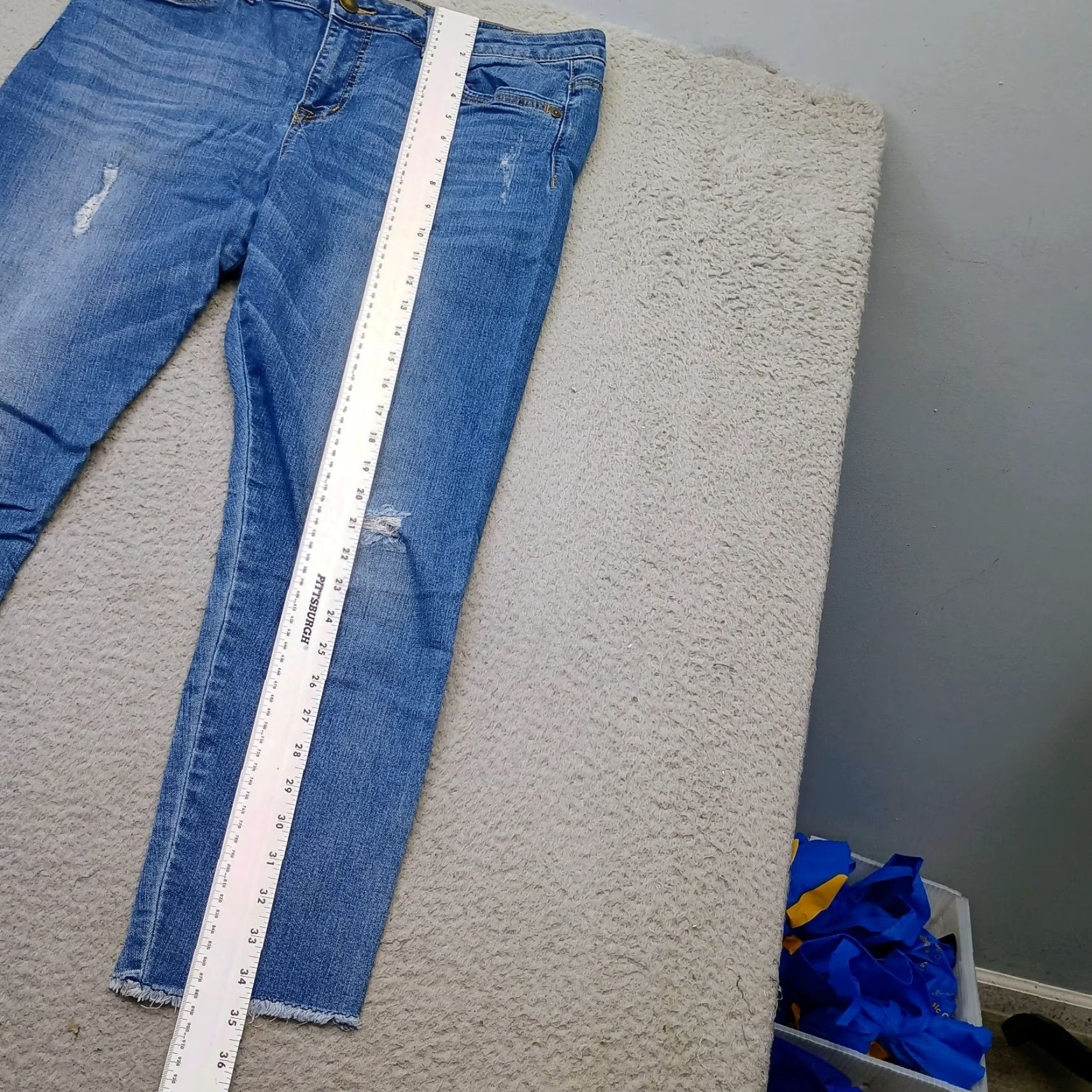 Vintage Wit & Wisdom Jeans Womens 14 Straight Denim Distressed Blue 26.5" Inseam 5-Pocket Regular Size 14 Mens/ Womens Size 36" / US 14 / IT 50 - 3 Thumbnail
