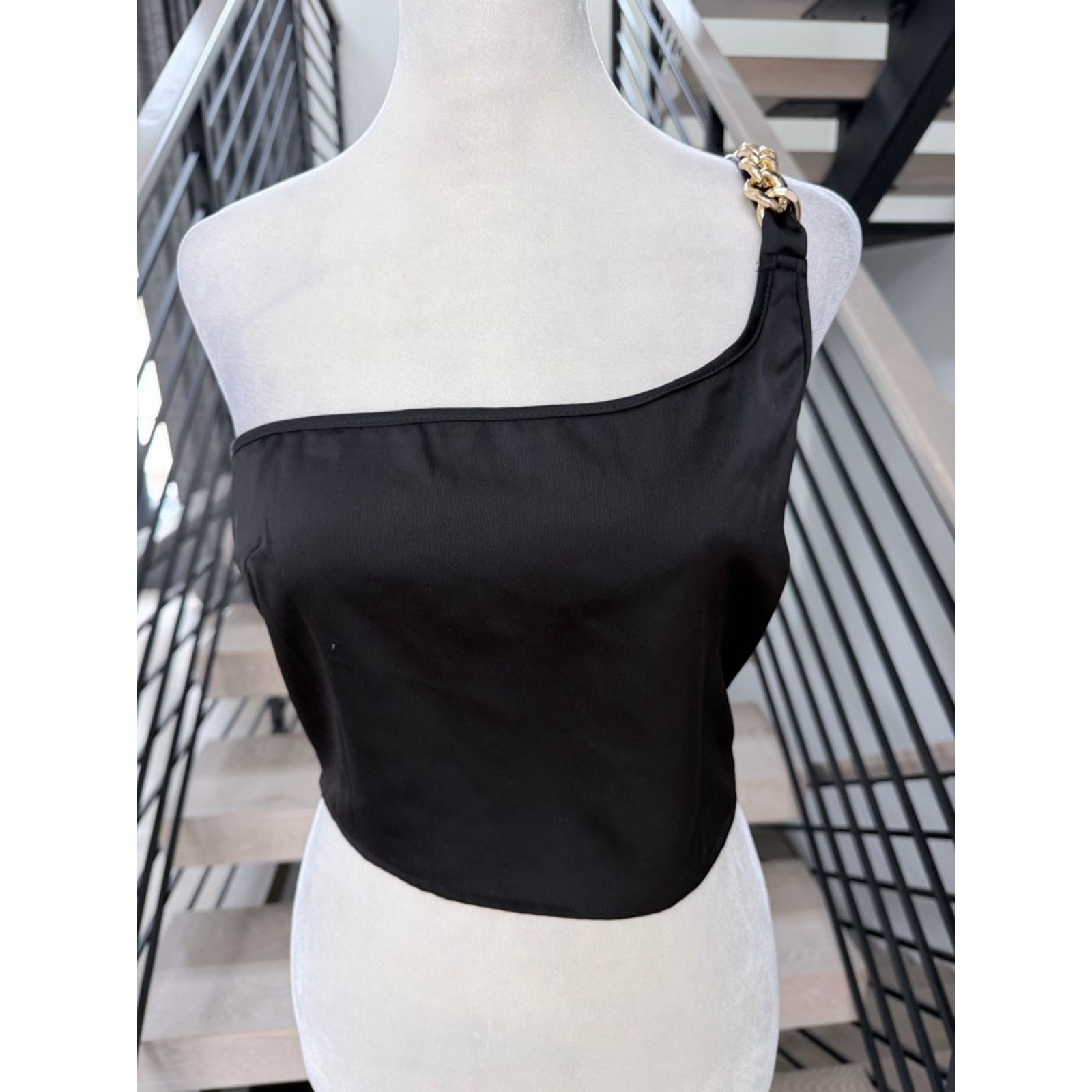 Other One-Shoulder Black Satin Crop Top with Chain Strap size S Size S / US 4 / IT 40 - 4 Thumbnail