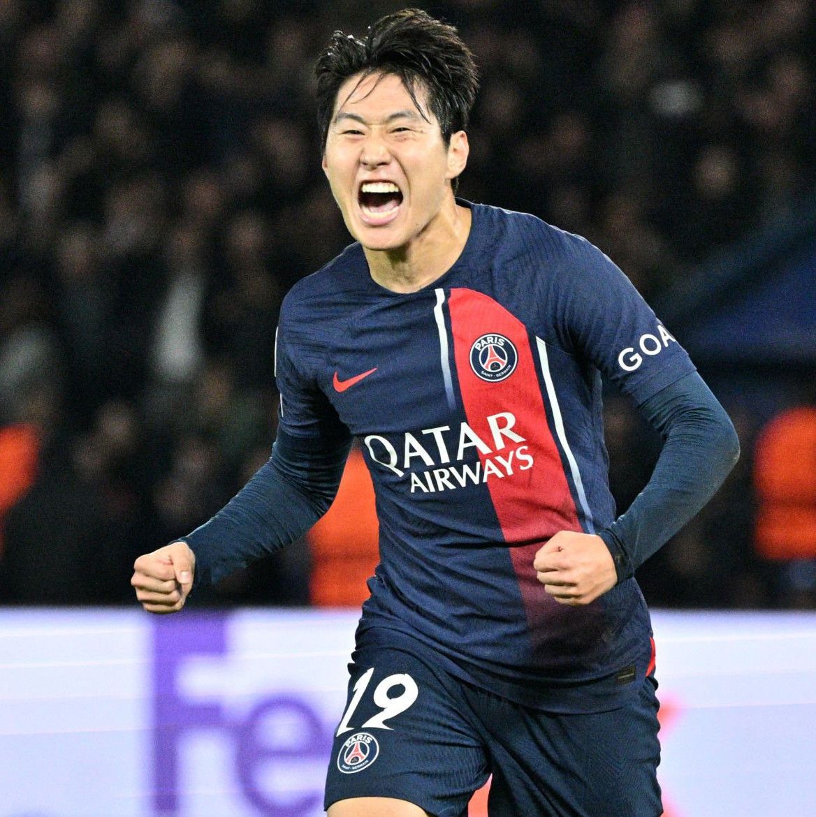 Nike Paris Saint Germain 2023-2024 Home Jersey Lee Kang In 19 Size US L / EU 52-54 / 3 - 13 Thumbnail