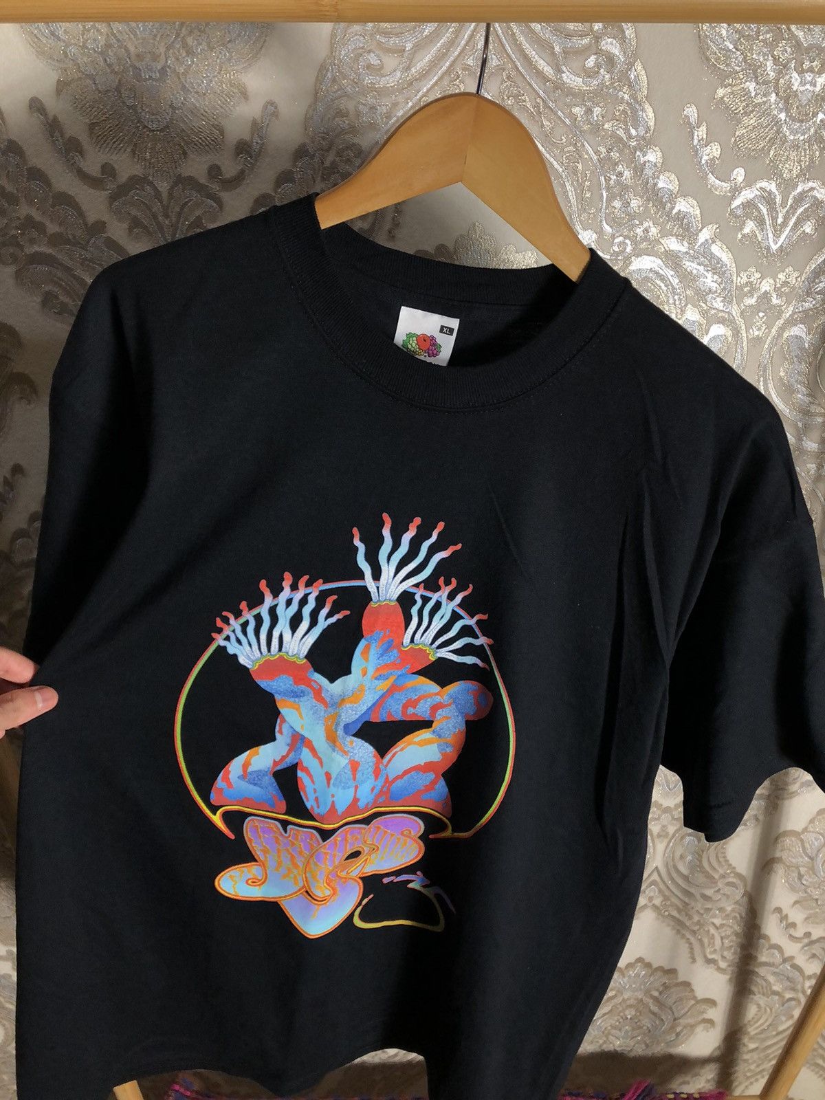 Band Tees VINTAGE ROGER DEAN & YES TOUR ALBUM T-SHIRT RETRO Y2K 90s Size US XL / EU 56 / 4 - 2 Thumbnail