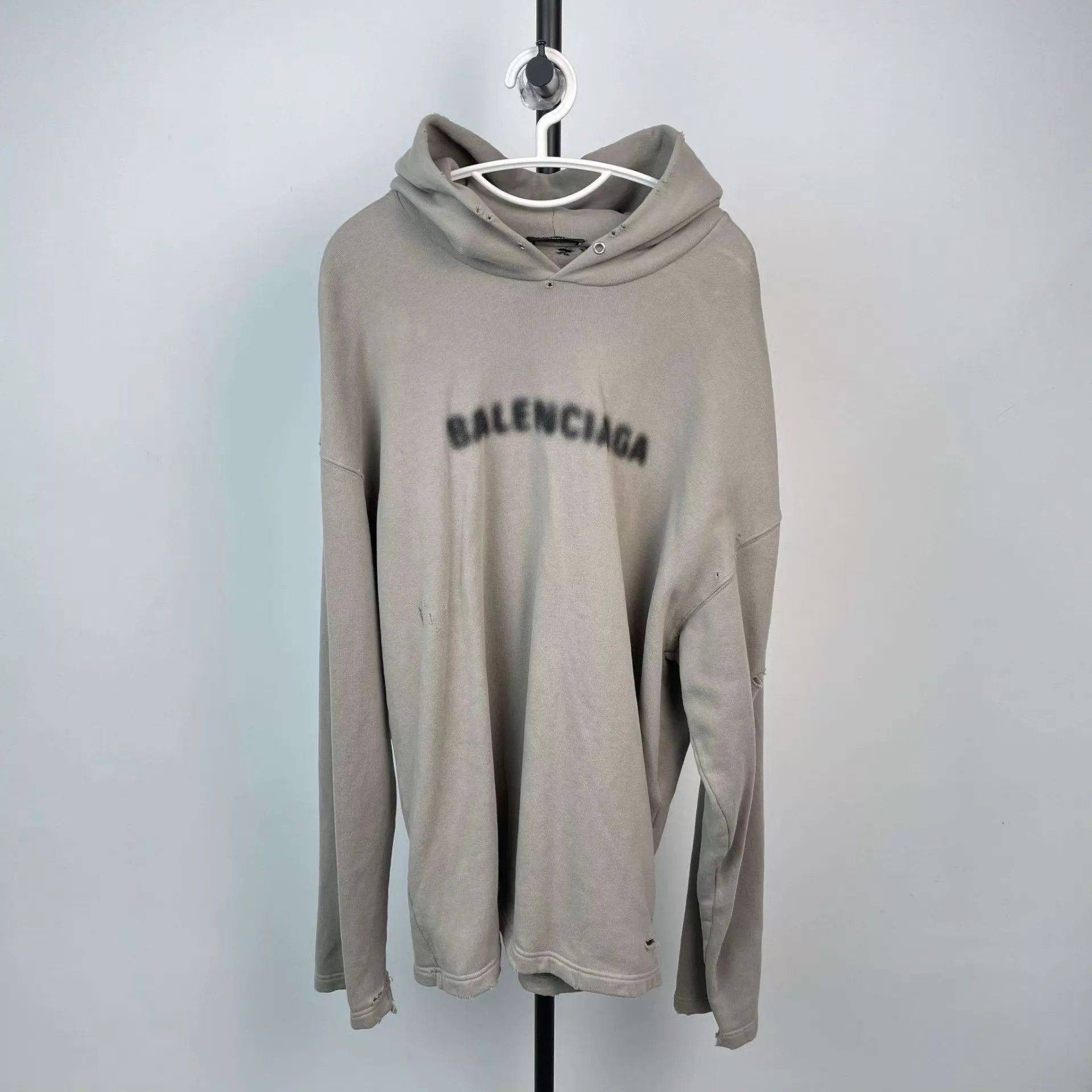 Balenciaga Balenciaga 95 New Cotton Distressed Hoodie XS Gray Size XS / US 0-2 / IT 36-38 - 1 Thumbnail