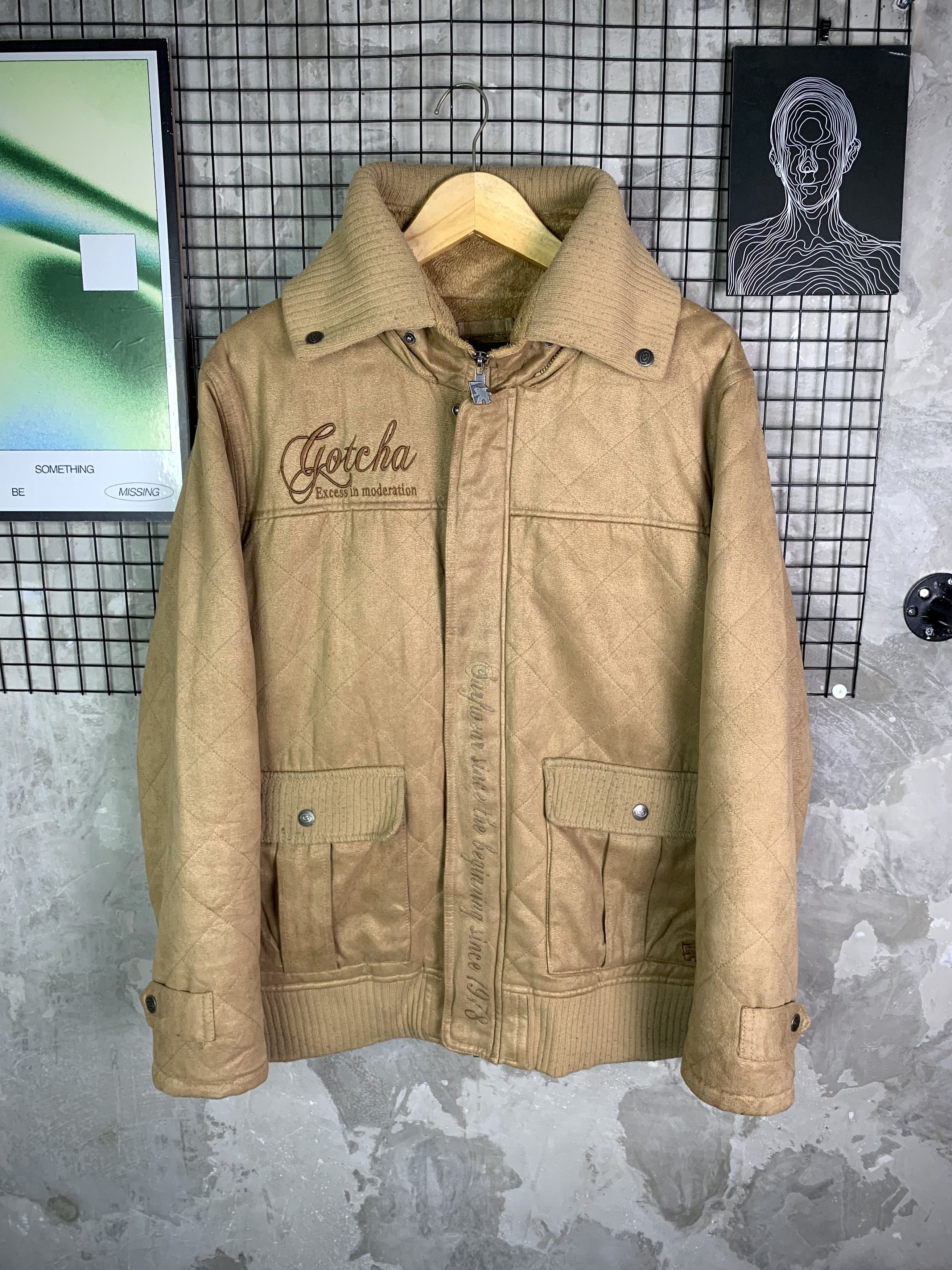 Gotcha Vintage Gotcha Quilted Suede Bomber Jacket Sherpa Lined Size US XL / EU 56 / 4 - 1 Thumbnail
