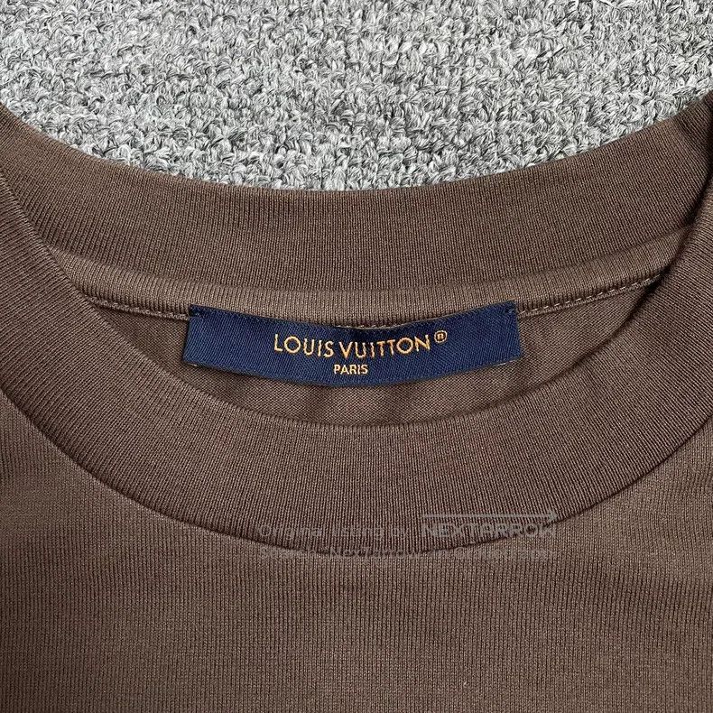 Louis Vuitton Louis Vuitton SS25 Graphic Printed Crew Neck Short Sleeve Size US XS / EU 42 / 0 - 3 Thumbnail