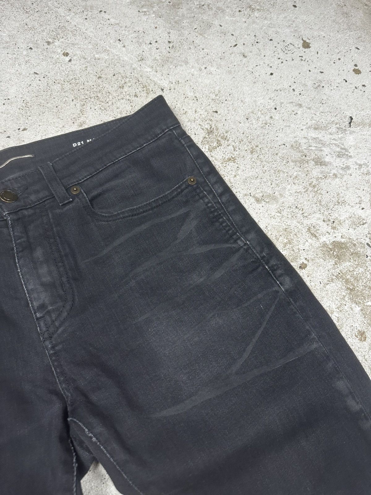 Saint Laurent Paris Saint Laurent Paris SS20 Black ‘D21’ Waxed Whiskers Skinny Size US 29 - 9 Thumbnail