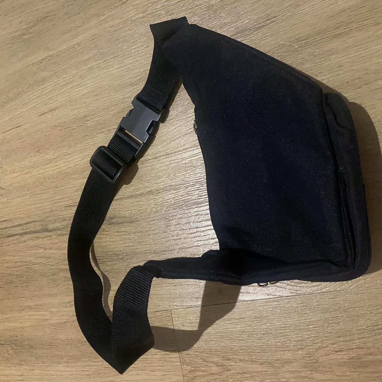 Marlboro Marlboro waist Bag Vintage y2k 2000s Retro Size ONE SIZE - 3 Thumbnail