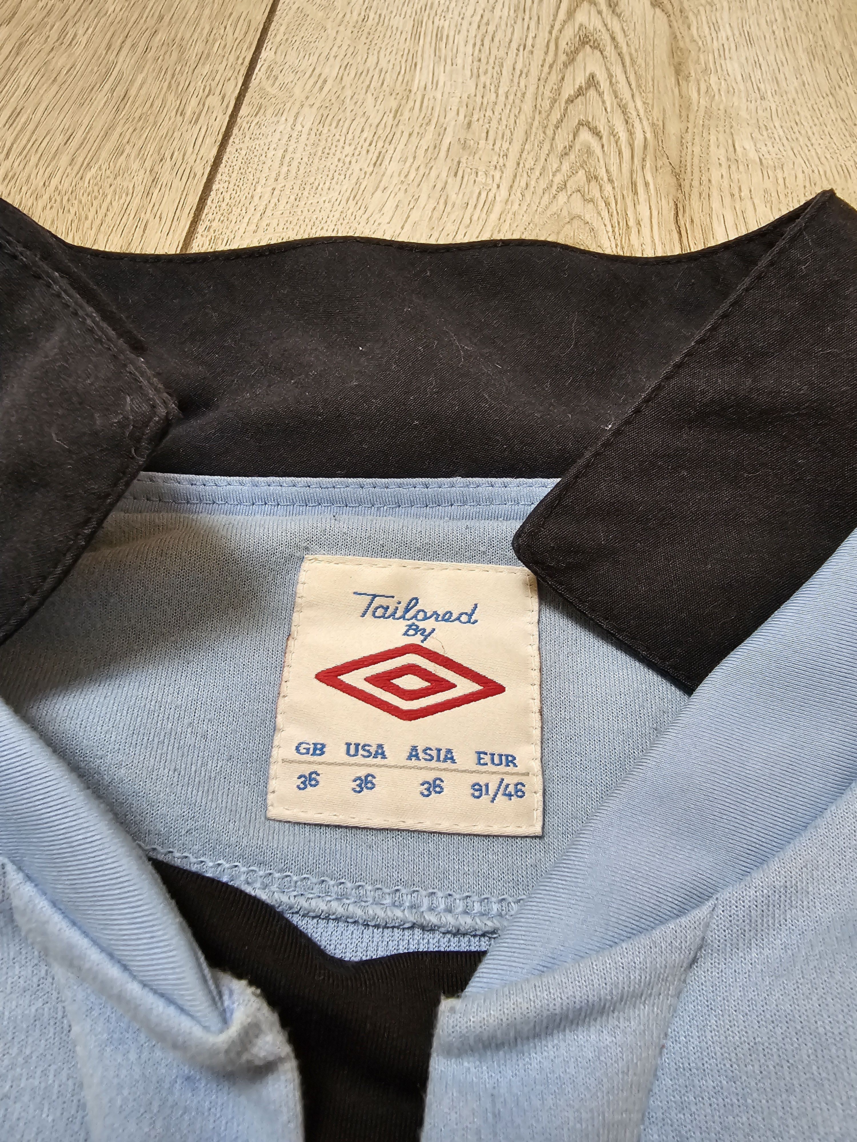 Umbro MANCHESTER CITY 2012 2013 HOME FOOTBALL SHIRT SOCCER JERSEY Size US S / EU 44-46 / 1 - 5 Thumbnail