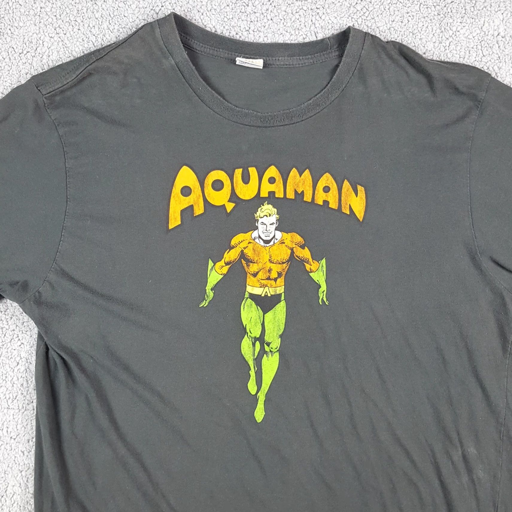 Etro VINTAGE DC Comics Aquaman T-Shirt Men Large Gray Retro Cartoon 90s 00s Y2K Size US L / EU 52-54 / 3 - 2 Thumbnail