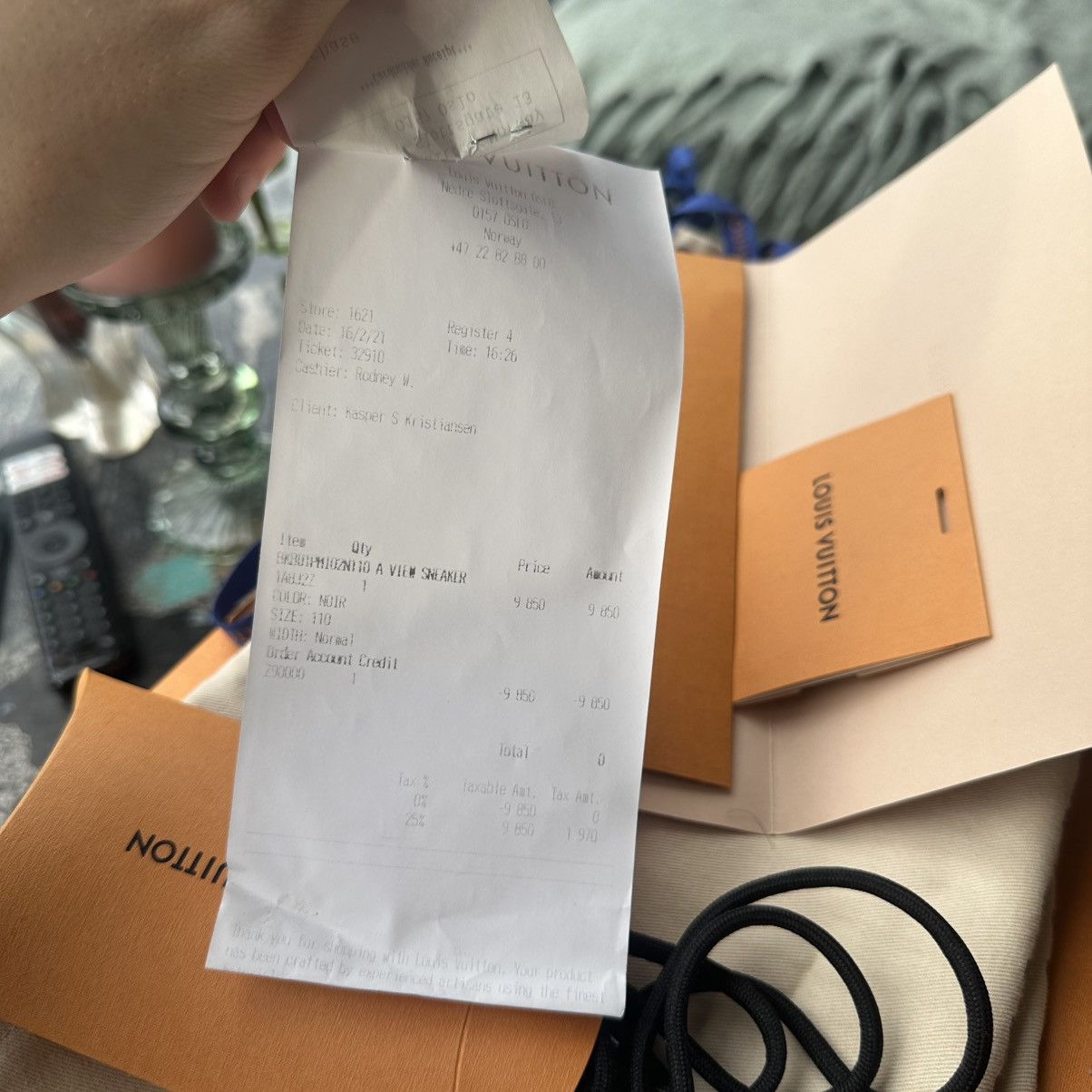 Louis Vuitton Louis Vuitton Lucien Clarke «a view» sneaker Size US 11 / EU 44 - 15 Thumbnail