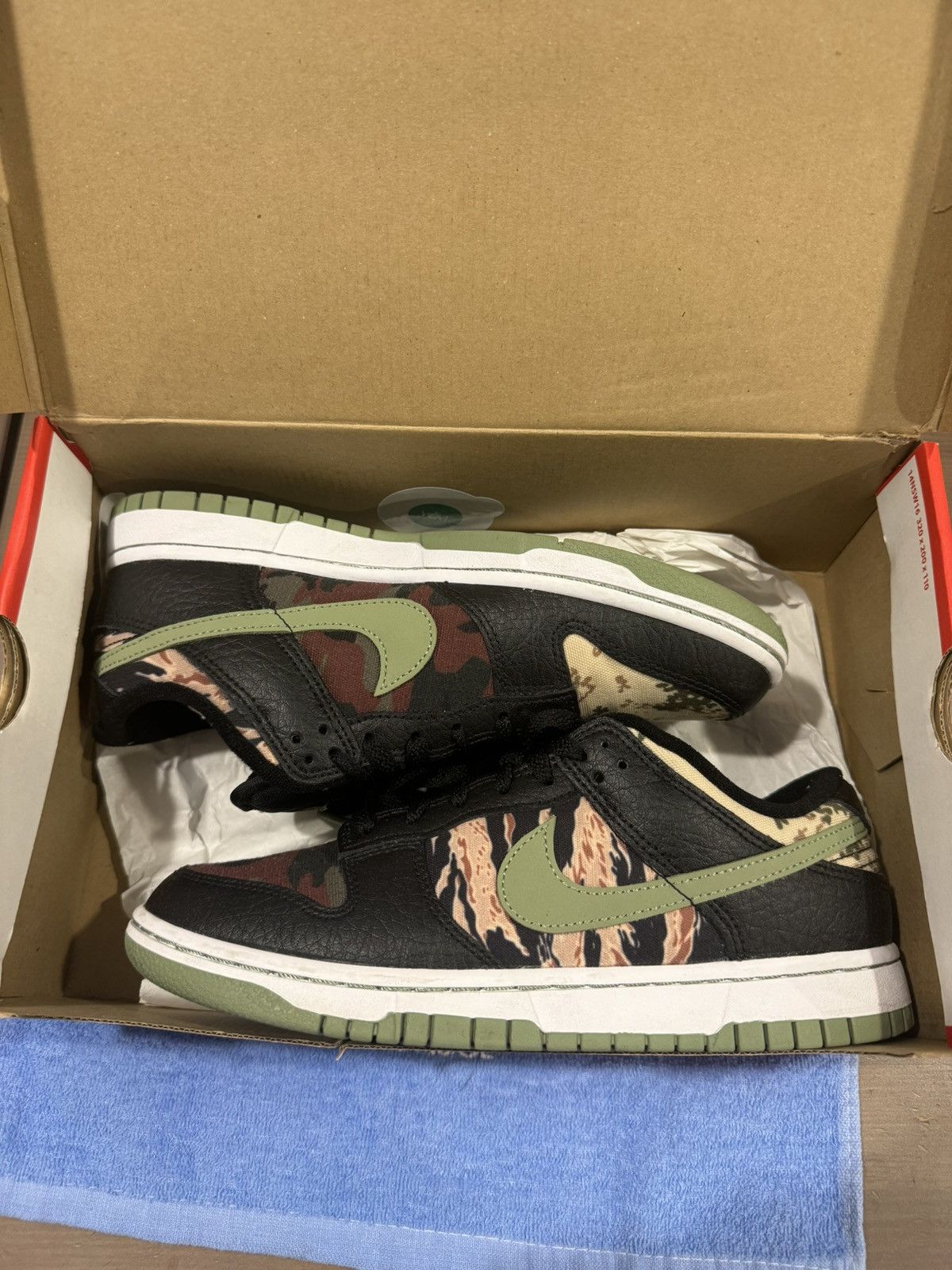 Nike Nike Dunk Low Crazy Camo Size US 9 / IT 39 - 1 Thumbnail
