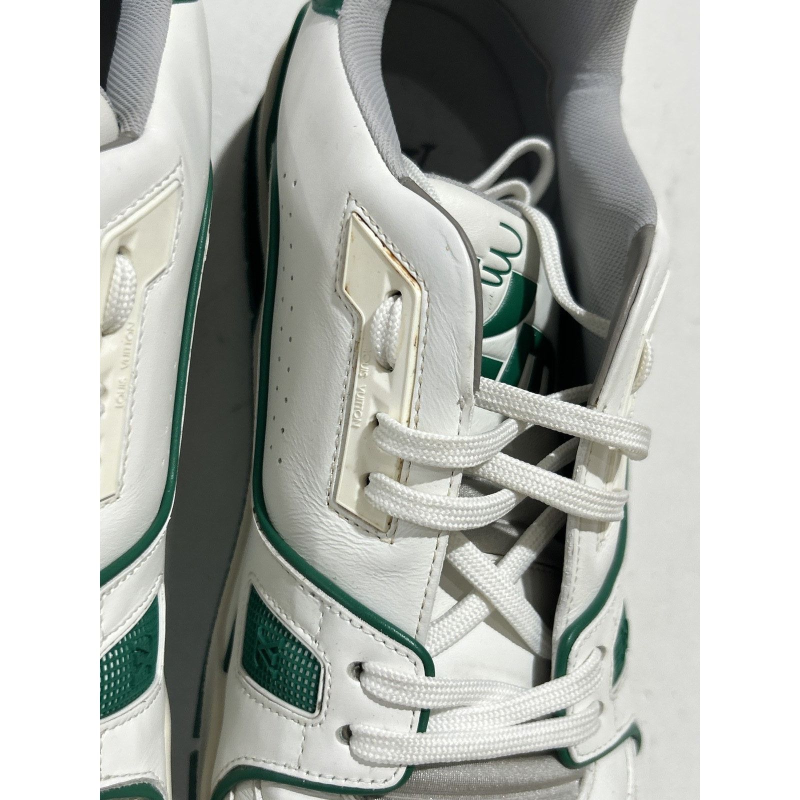 Louis Vuitton LOUIS VUITTON LV LOW TRAINER OG GREEN SIZE 12 PREOWNED Size US 12 / EU 45 - 10 Thumbnail